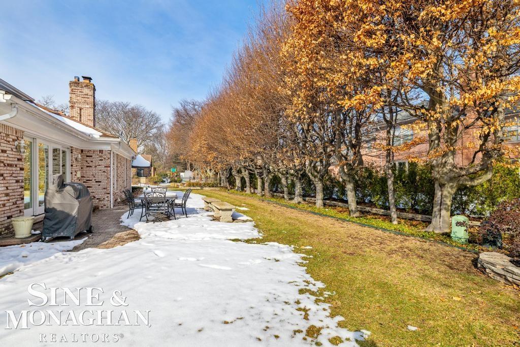 8 Lake Shore Lane, Grosse Pointe Shores, MI, 48236