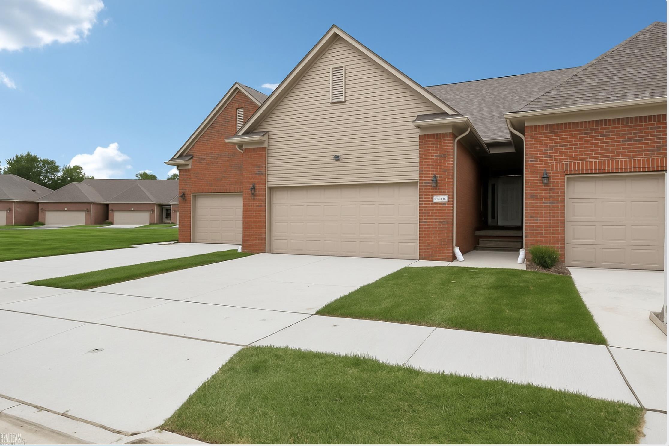 48323 Whittington Drive, Chesterfield, MI, 48047