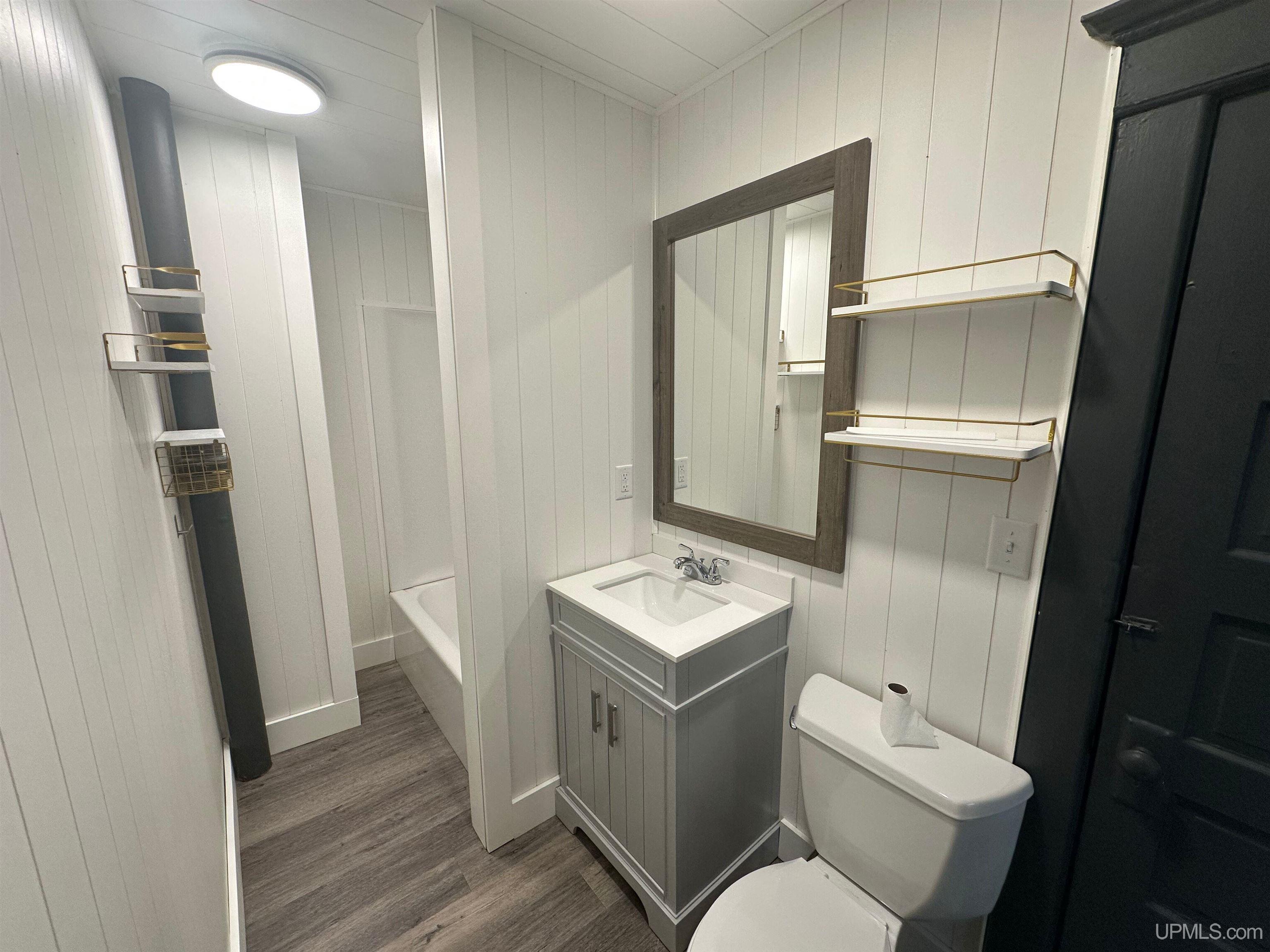 910 S 13th Street, Escanaba, MI, 49829