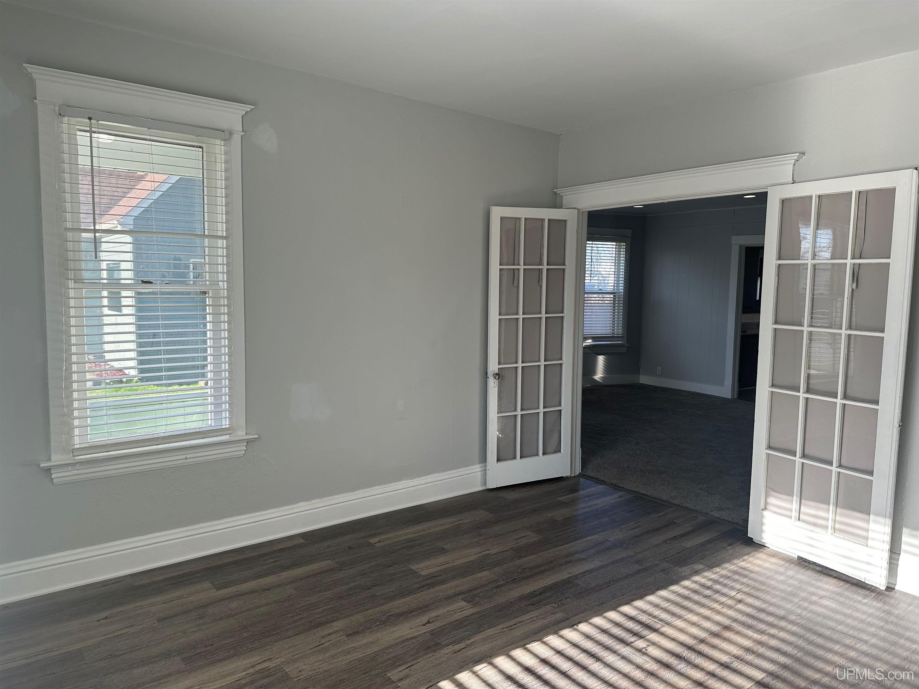 910 S 13th Street, Escanaba, MI, 49829