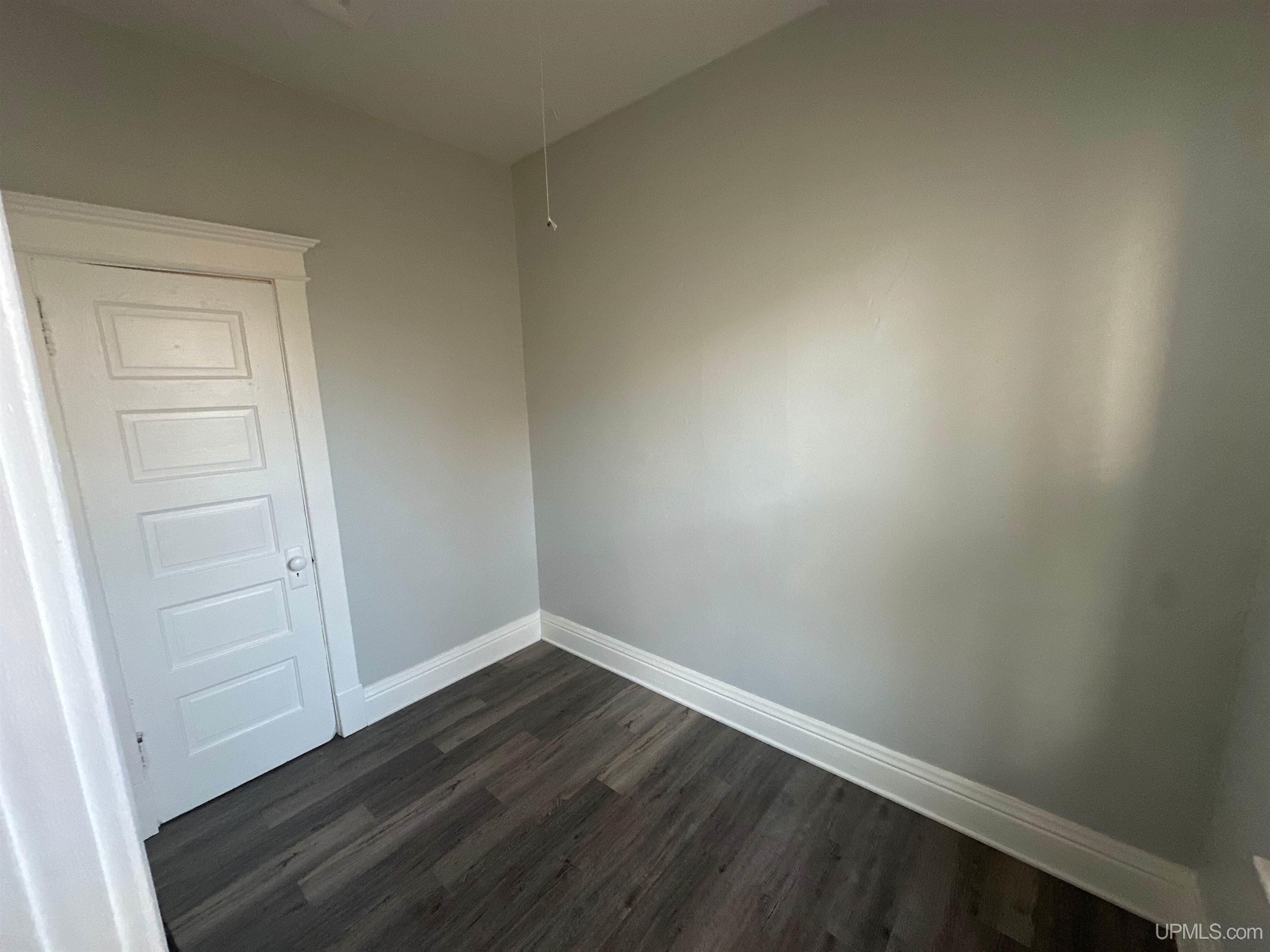 910 S 13th Street, Escanaba, MI, 49829