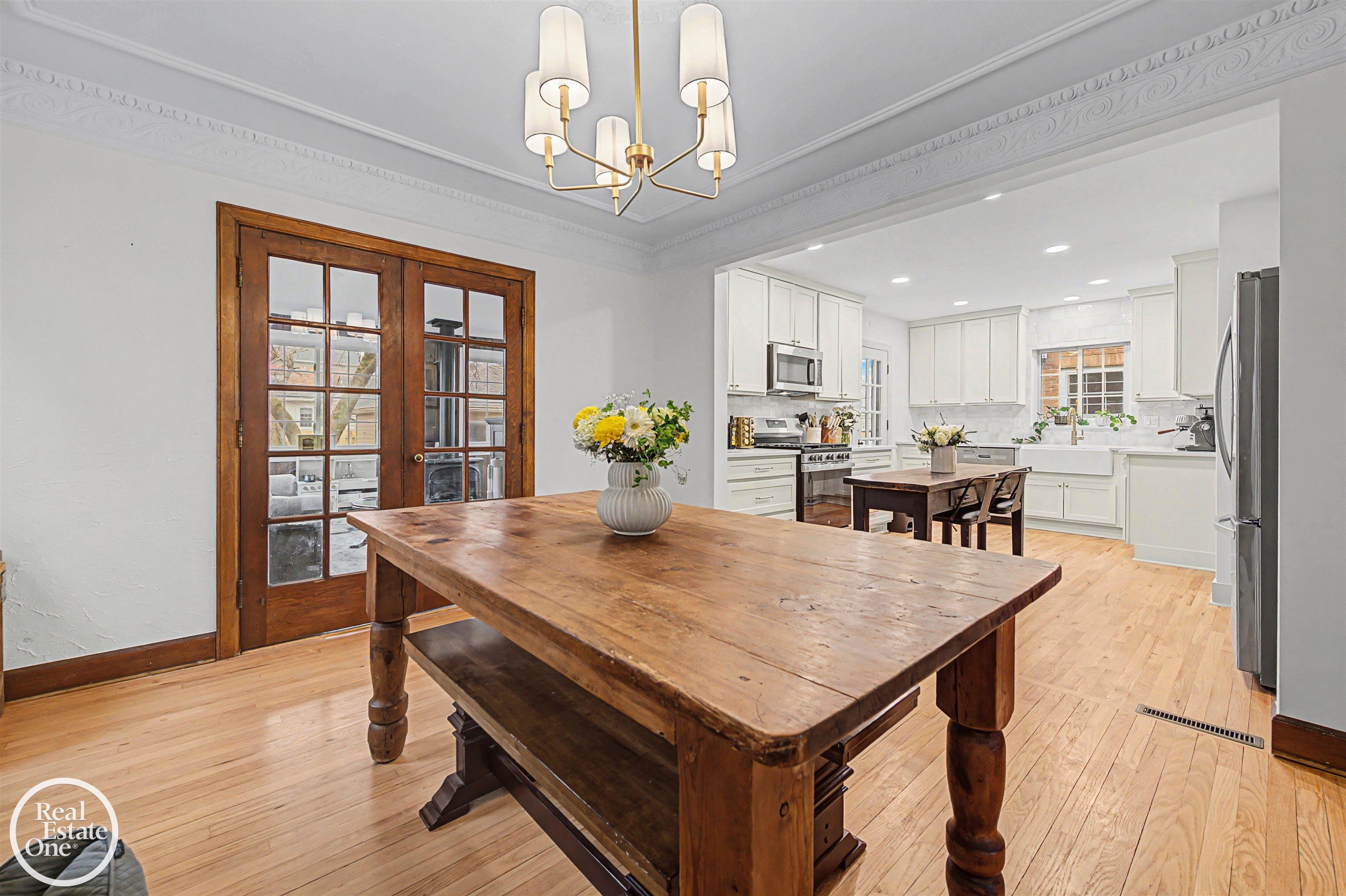 256 Fisher Road, Grosse Pointe Farms, MI, 48230