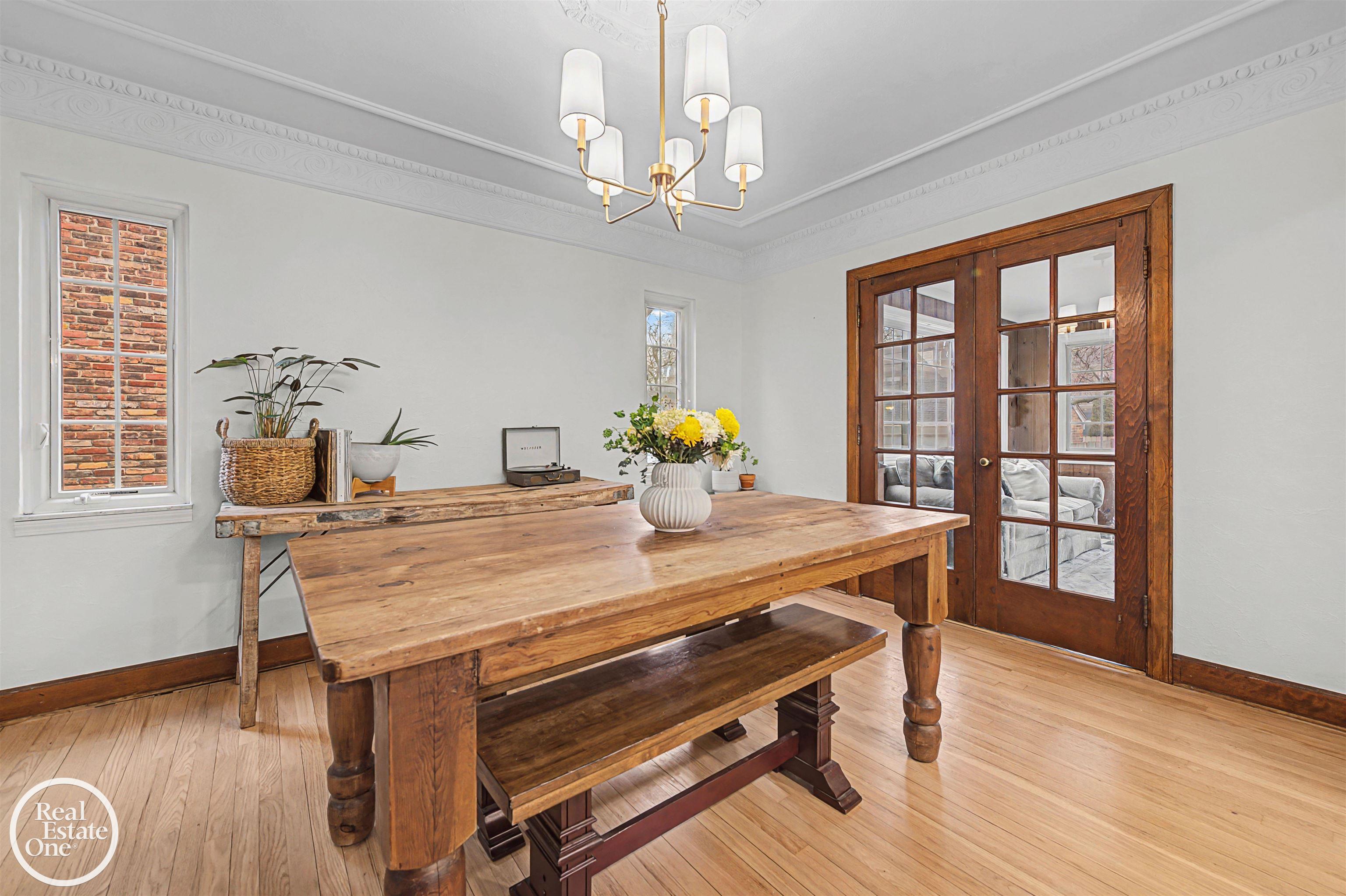 256 Fisher Road, Grosse Pointe Farms, MI, 48230