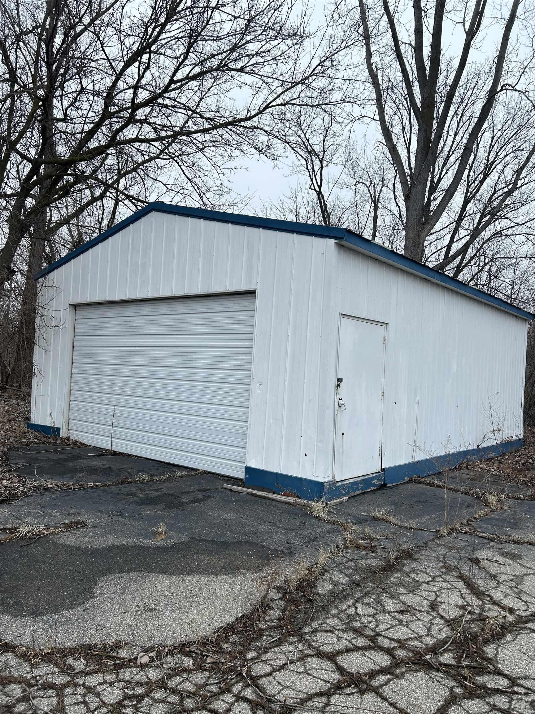 10405 Brooklyn Road, Brooklyn, MI, 49230