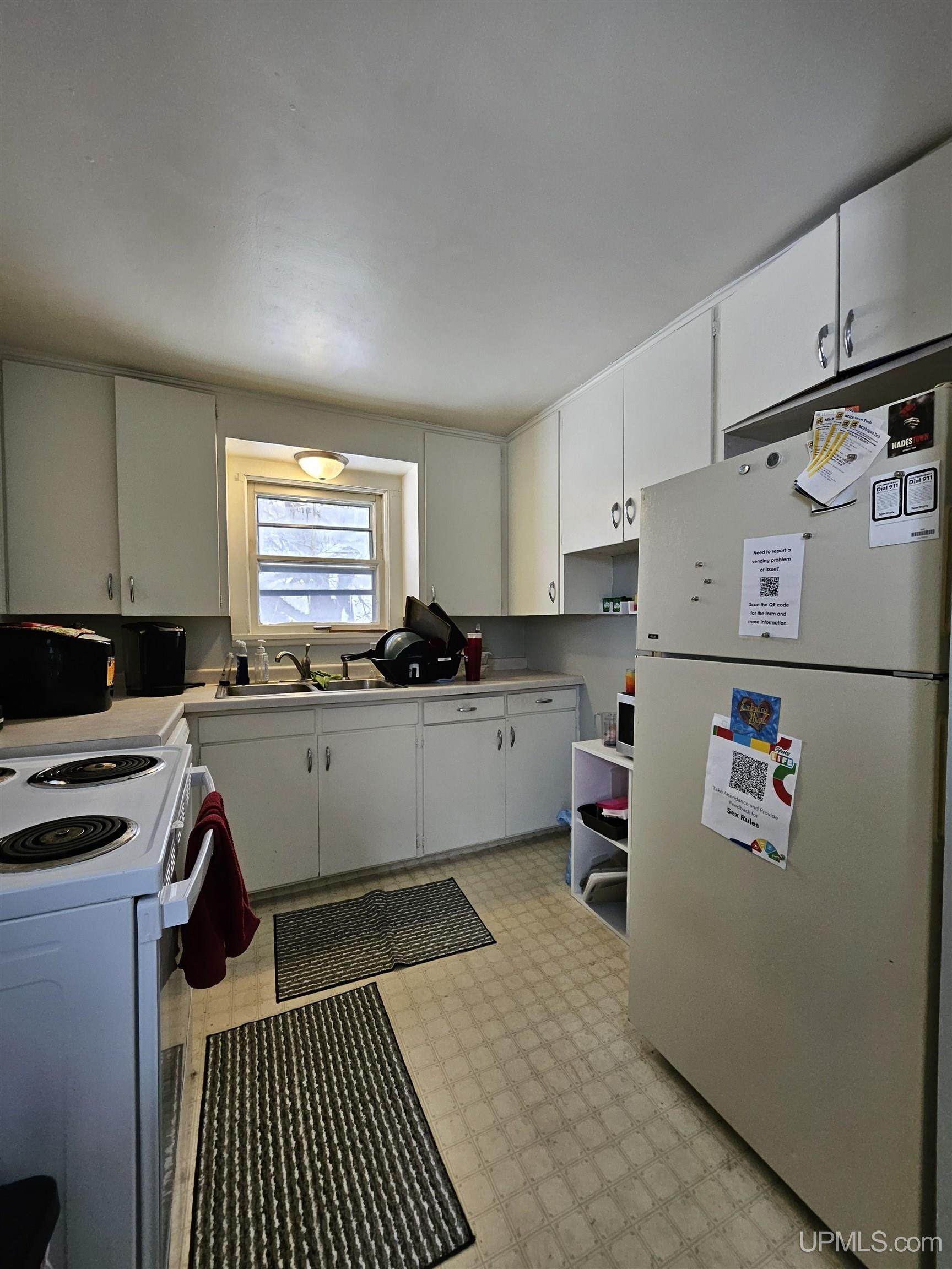 309 W Montezuma Avenue photo 3