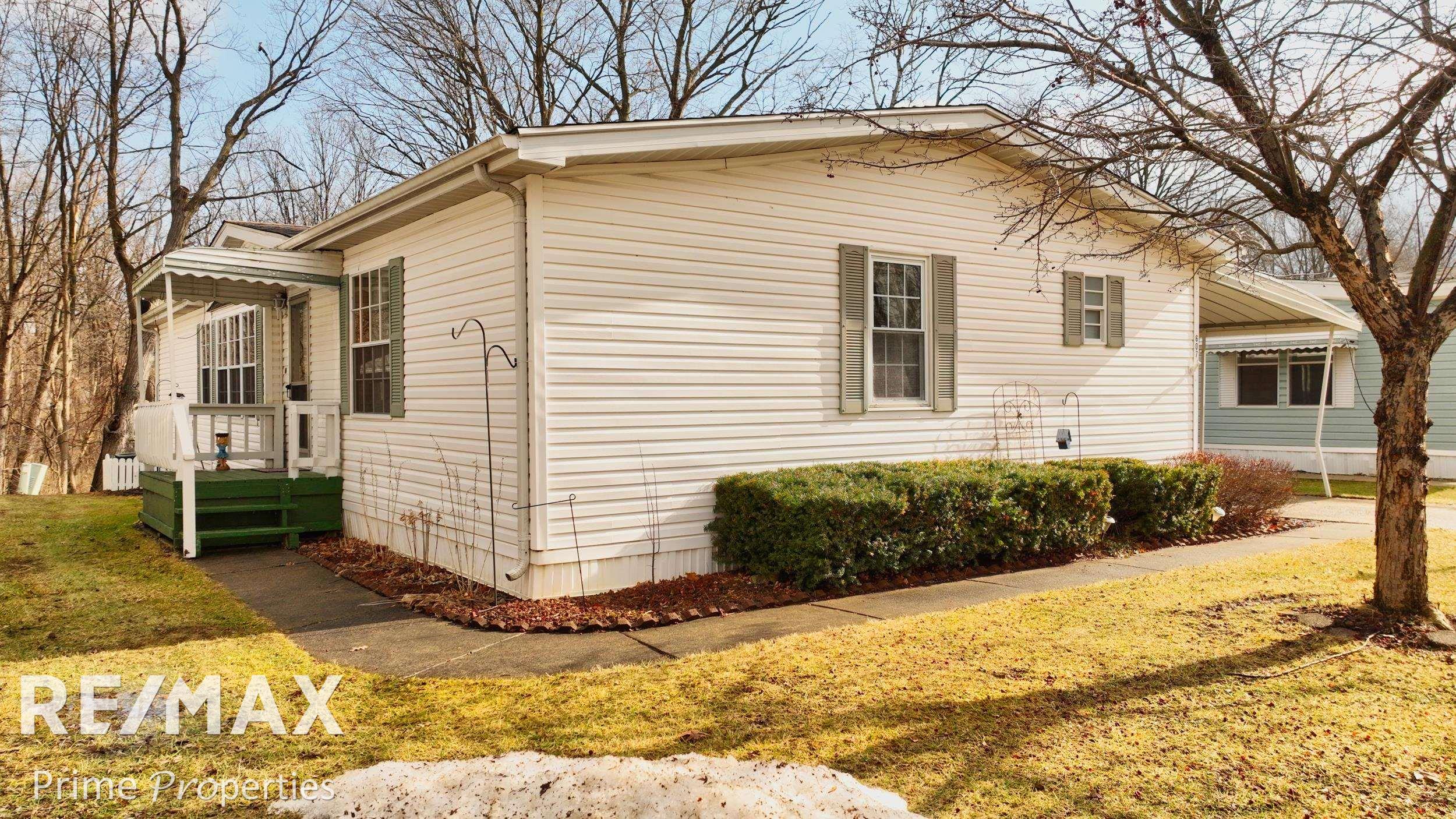 Homes for sale in Clio, MI | 607 Parkview Pl, Clio, MI 48420 | MLS# 50200093