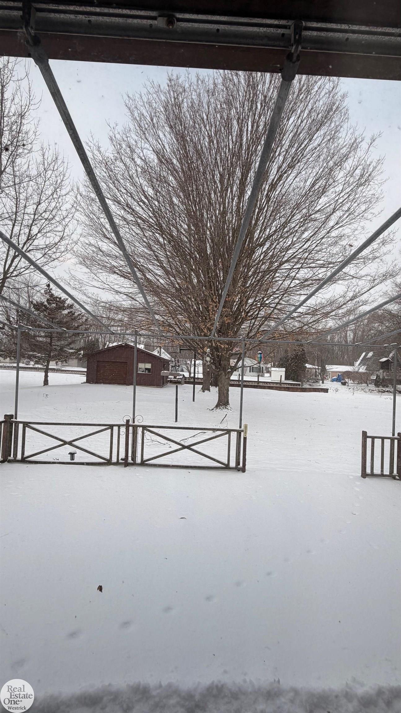 5374 Pointe Drive, East China, MI, 48054