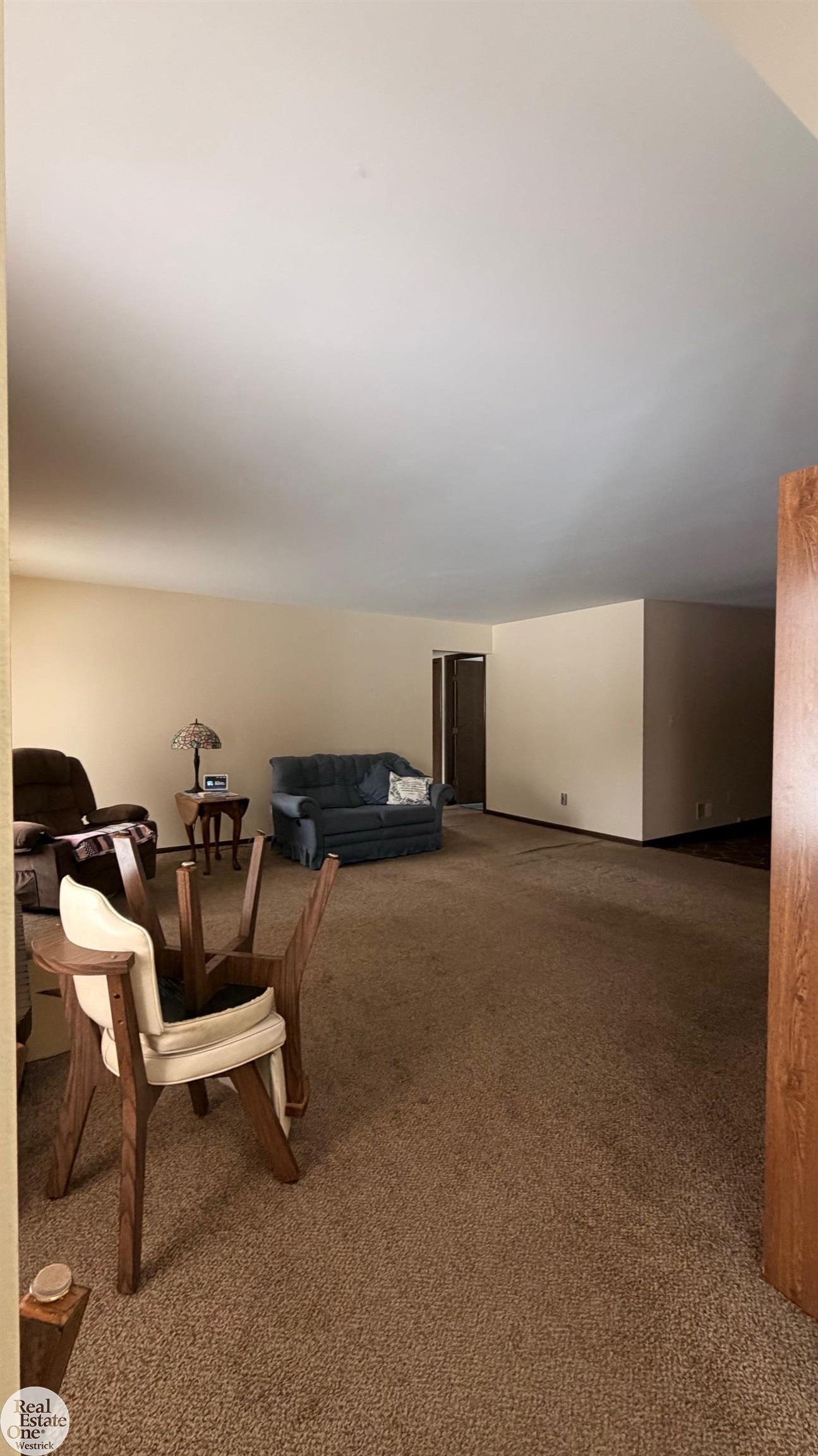 5374 Pointe Drive, East China, MI, 48054