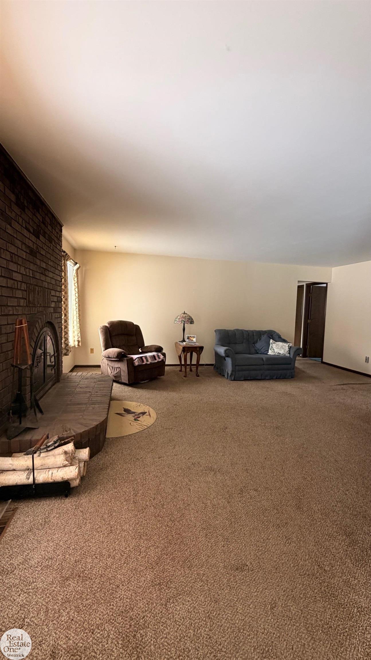 5374 Pointe Drive, East China, MI, 48054