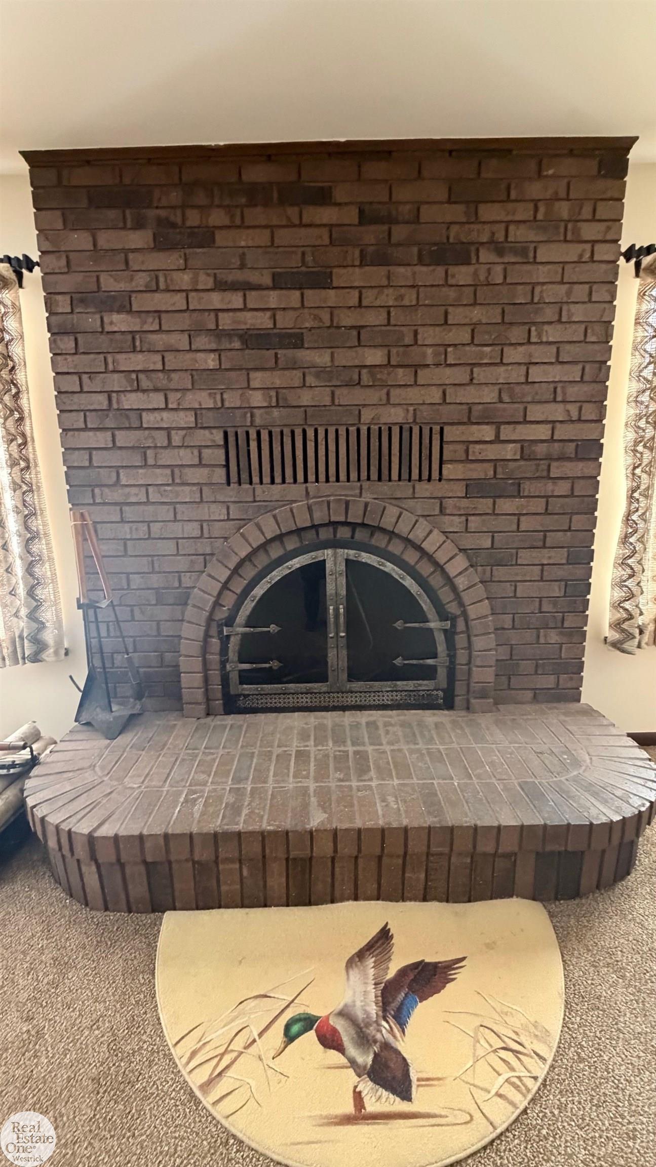 5374 Pointe Drive, East China, MI, 48054