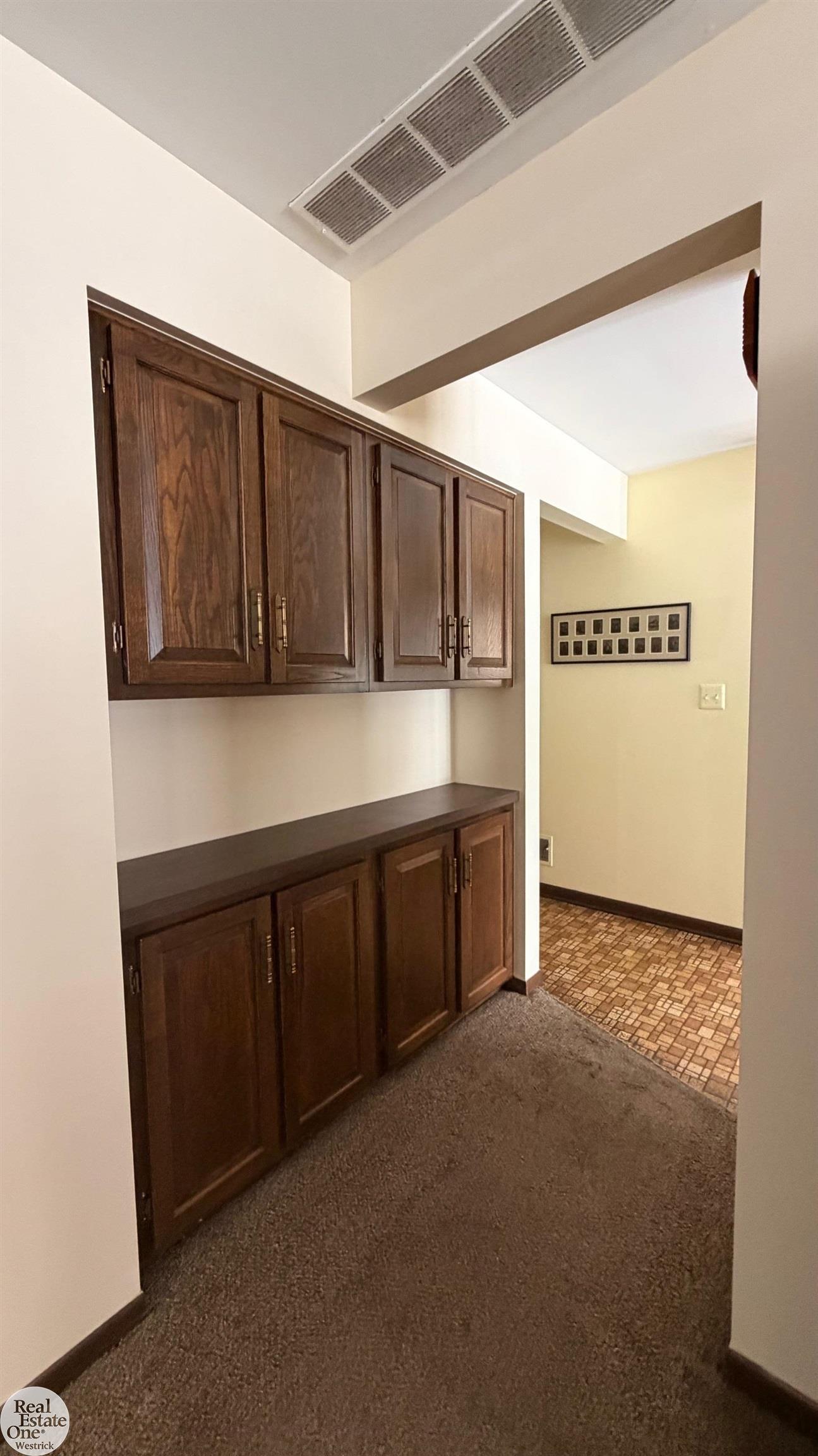 5374 Pointe Drive, East China, MI, 48054