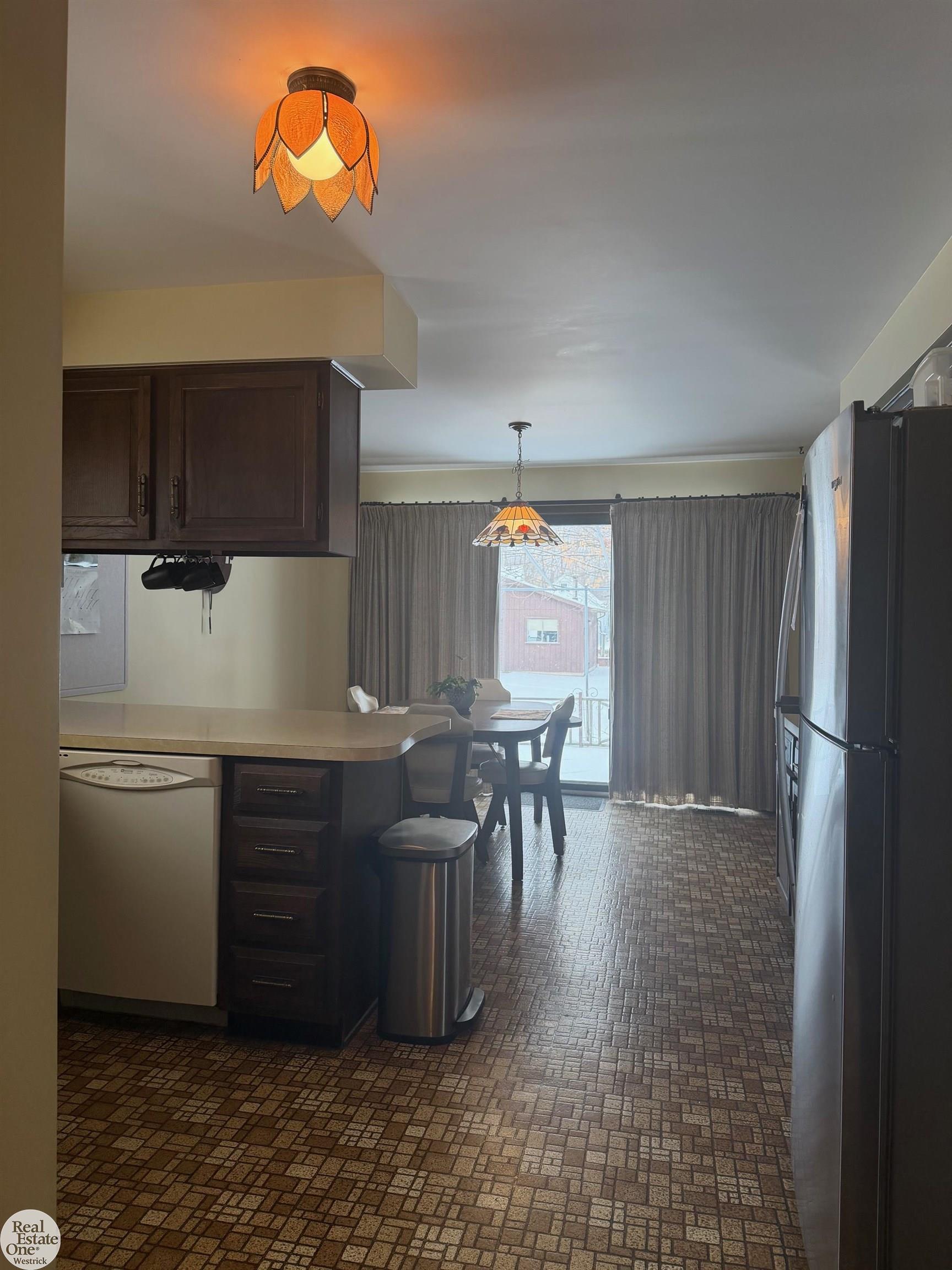 5374 Pointe Drive, East China, MI, 48054