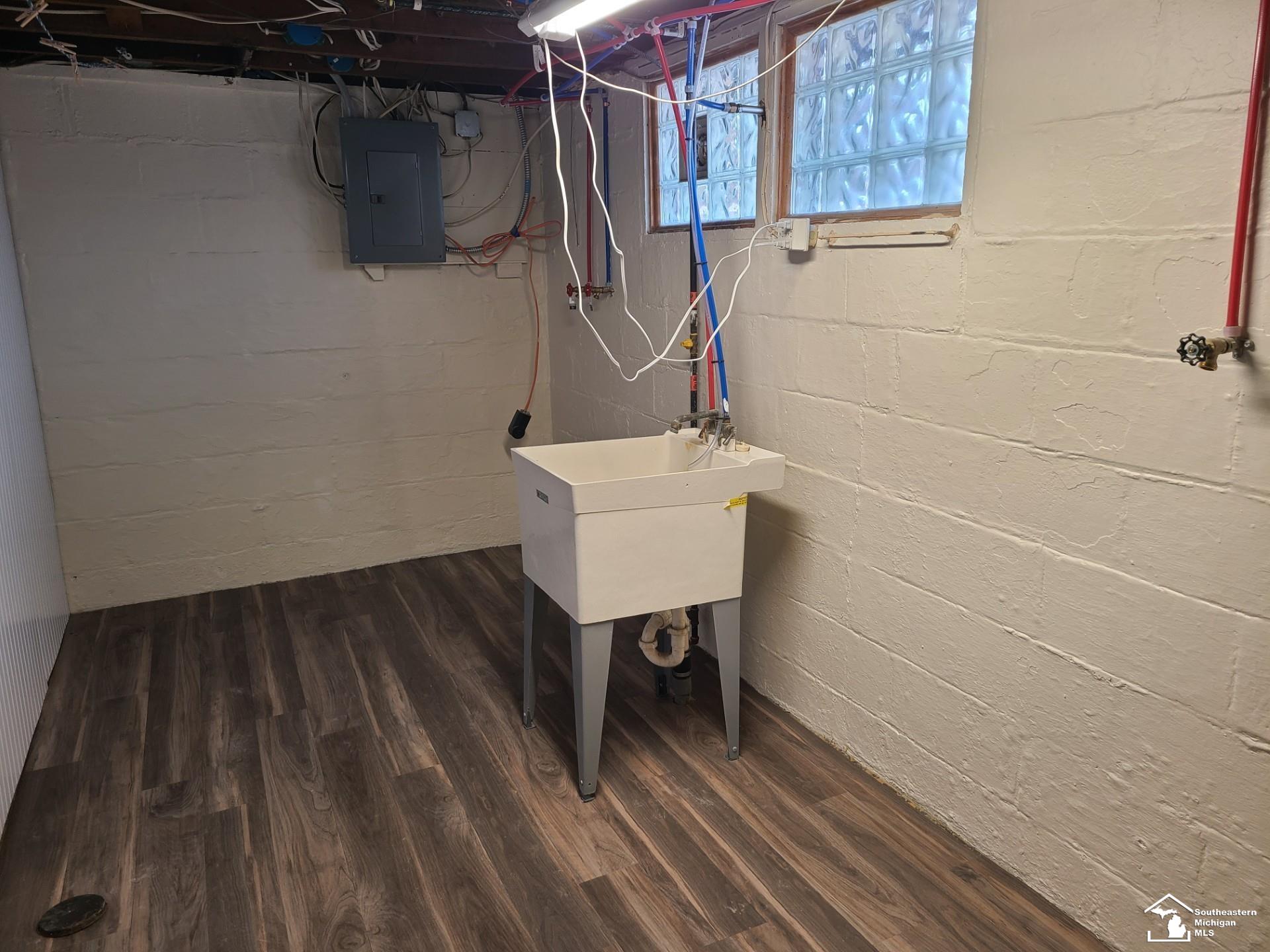 702 N Monroe Street, Monroe, MI, 48162