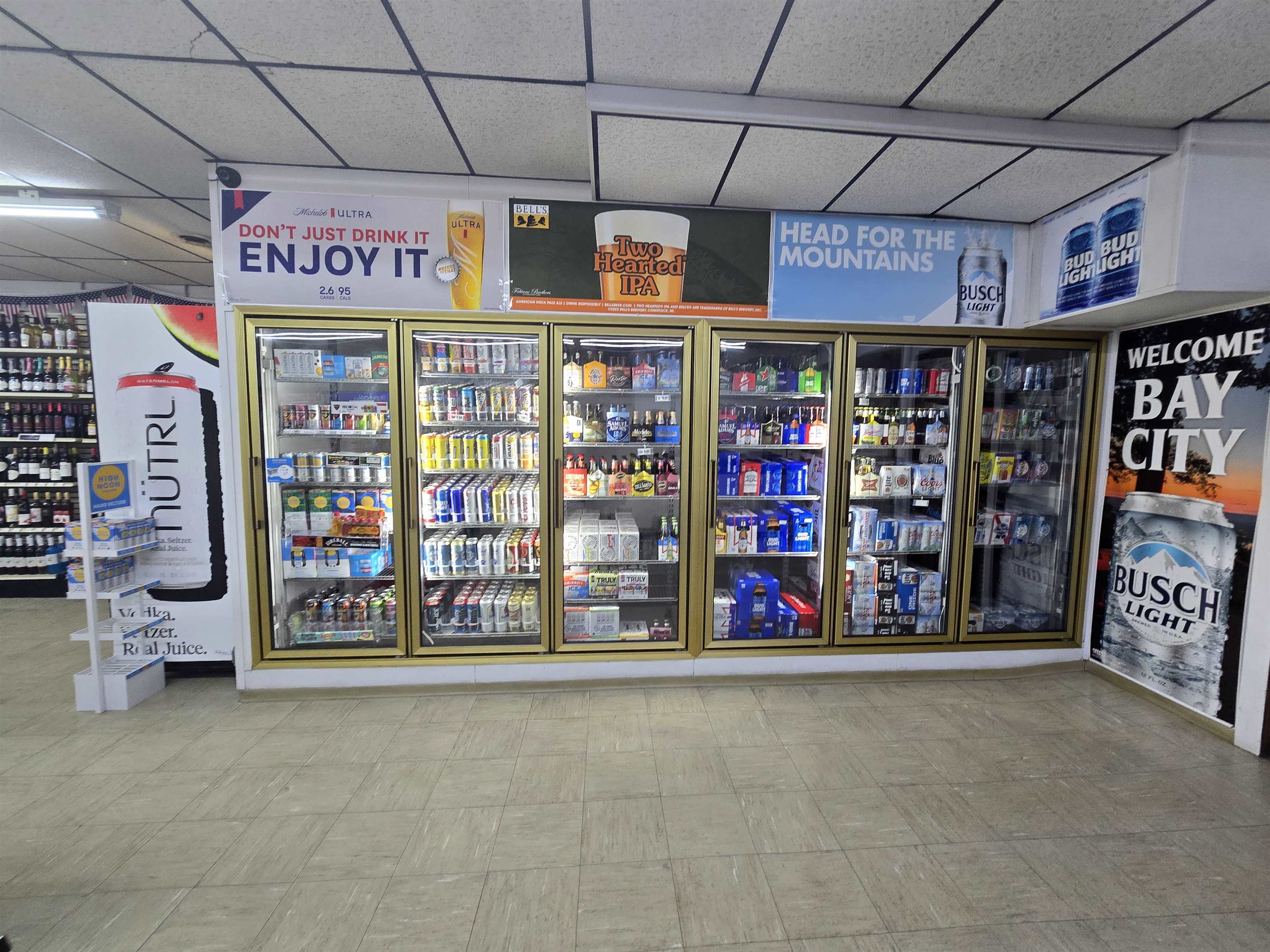 434 State Park Drive, Bay City, MI, 48706