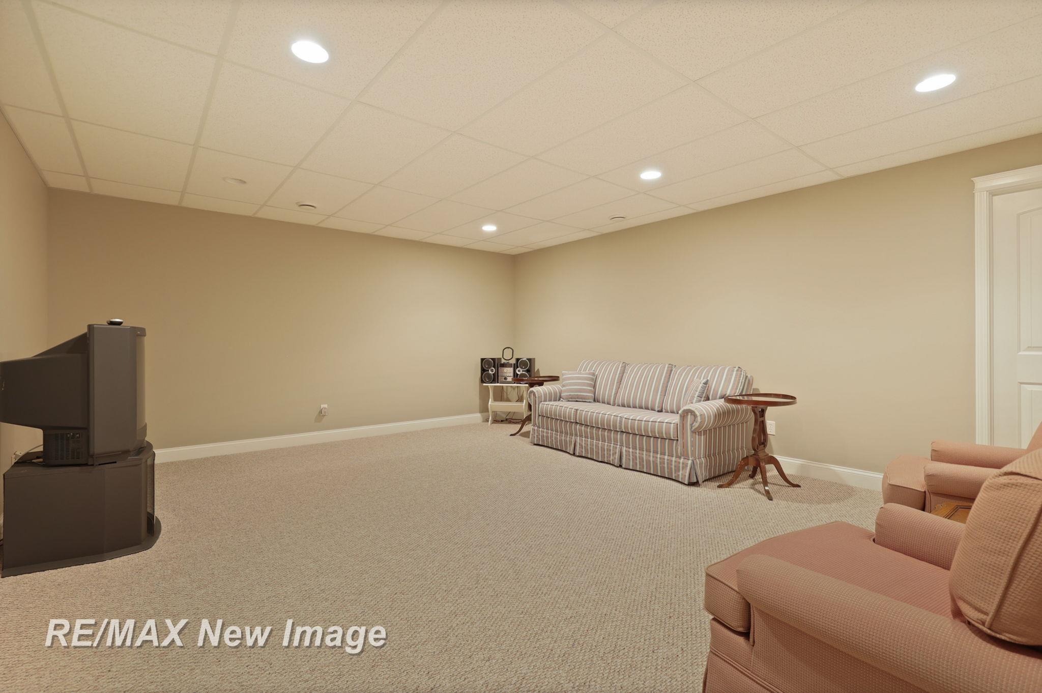 102 Tuscany Circle, Saginaw, MI, 48603