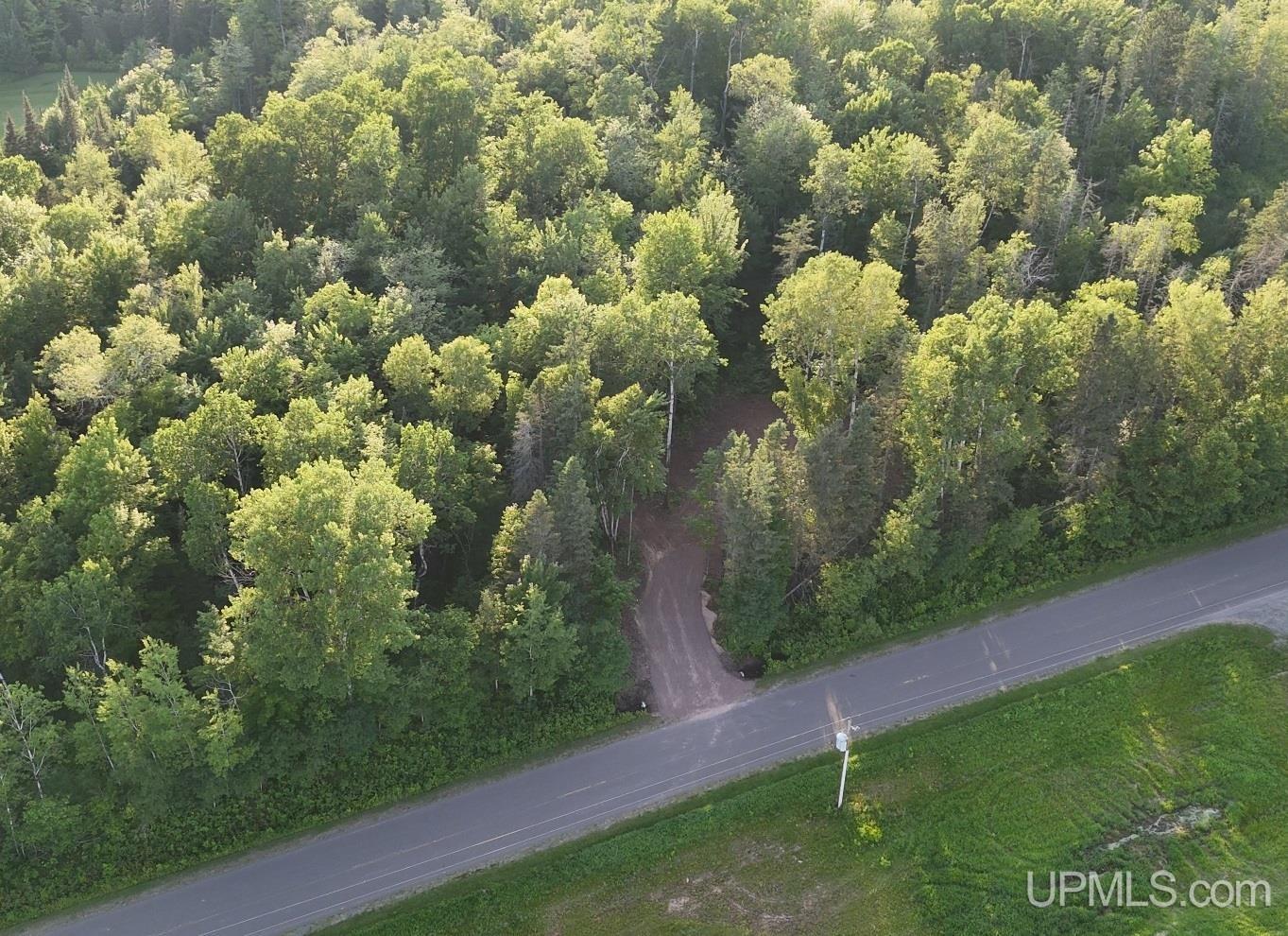 16130 Bellaire Road, Baraga, MI, 49908