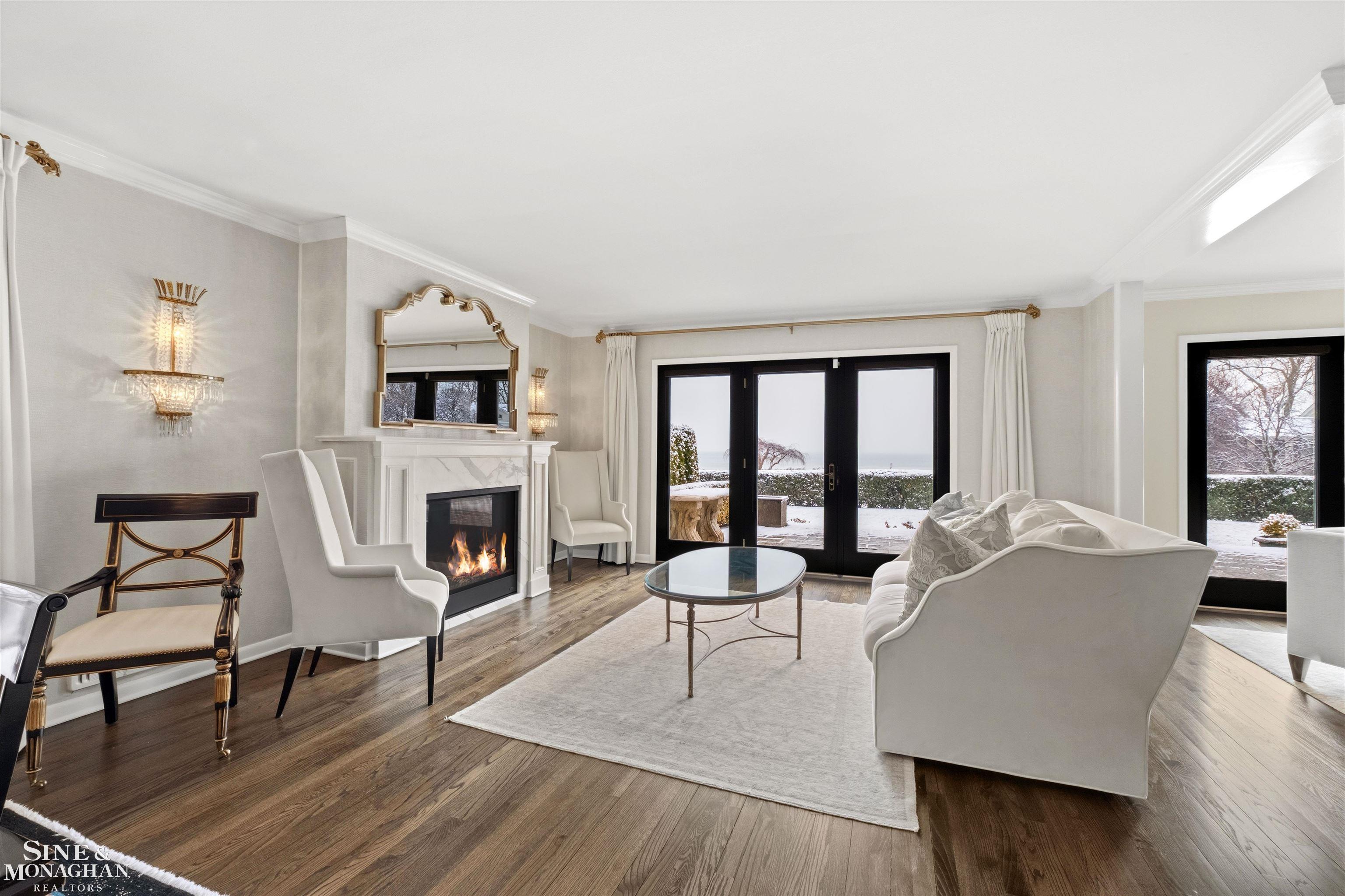 89 Lake Shore Road, Grosse Pointe Farms, MI, 48236