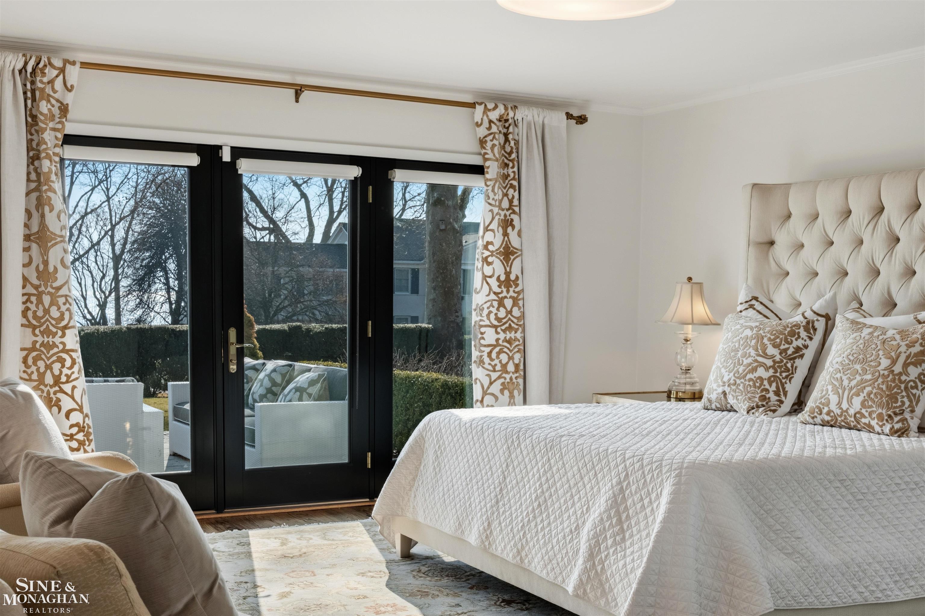 89 Lake Shore Road, Grosse Pointe Farms, MI, 48236