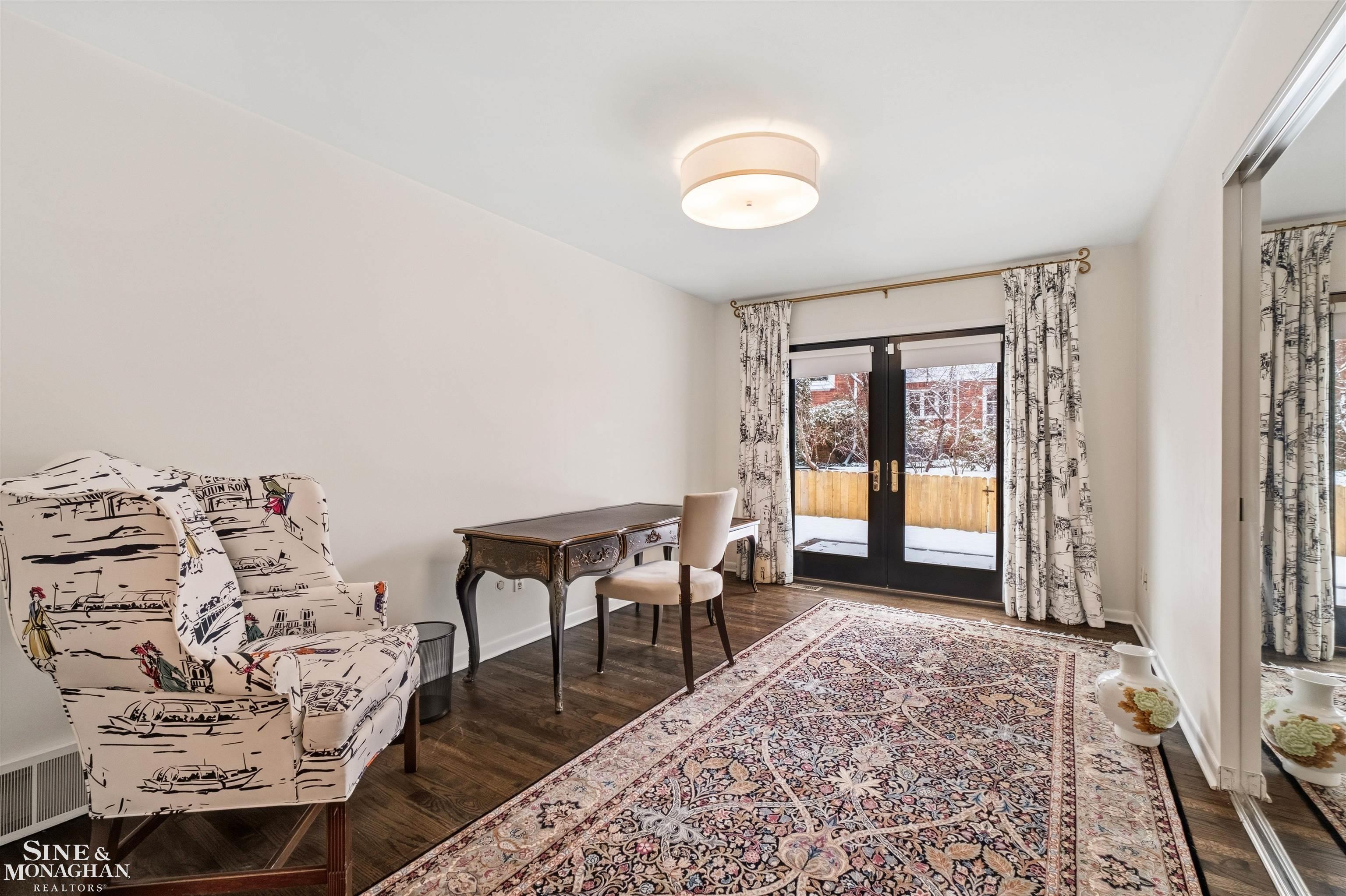 89 Lake Shore Road, Grosse Pointe Farms, MI, 48236