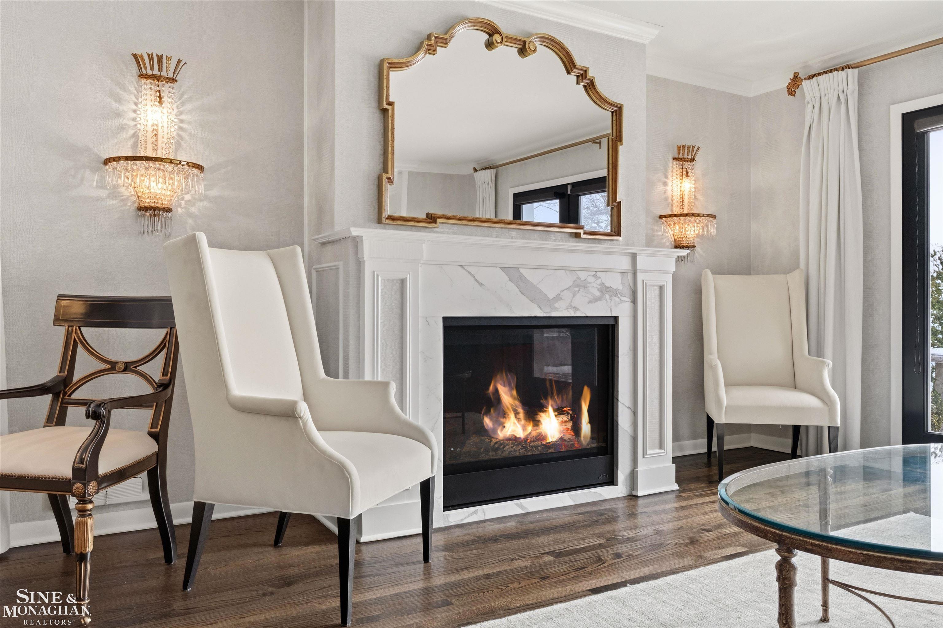 89 Lake Shore Road, Grosse Pointe Farms, MI, 48236