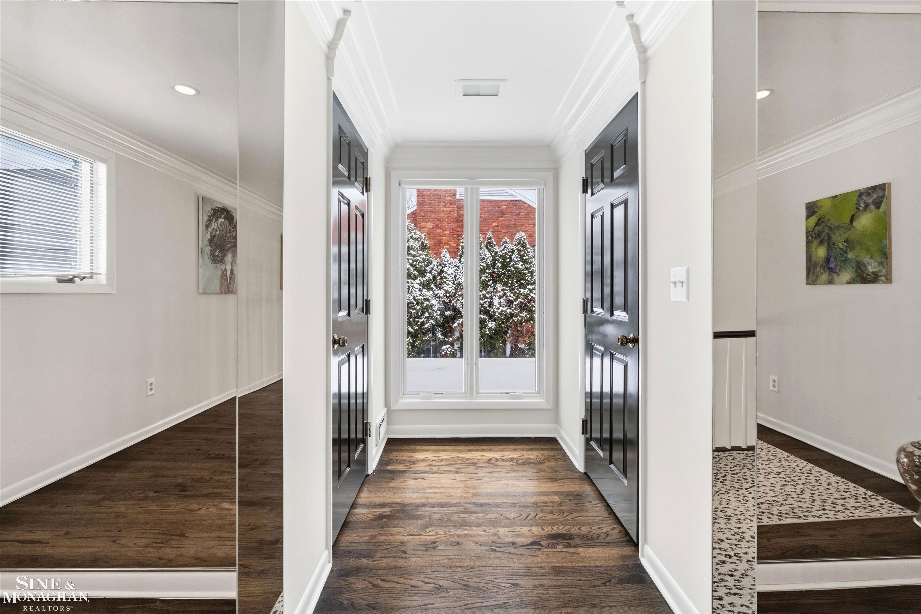 89 Lake Shore Road, Grosse Pointe Farms, MI, 48236