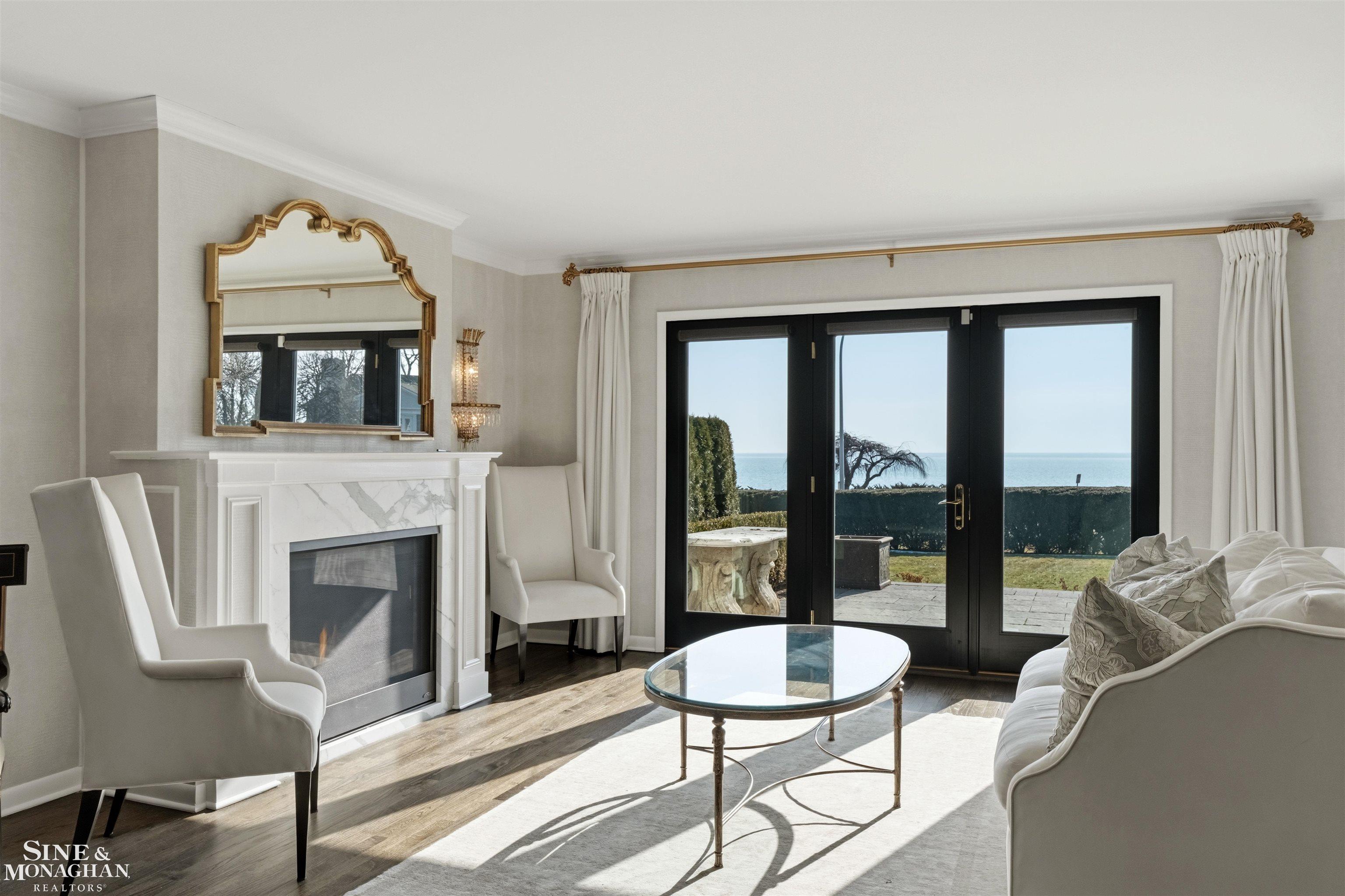 89 Lake Shore Road, Grosse Pointe Farms, MI, 48236