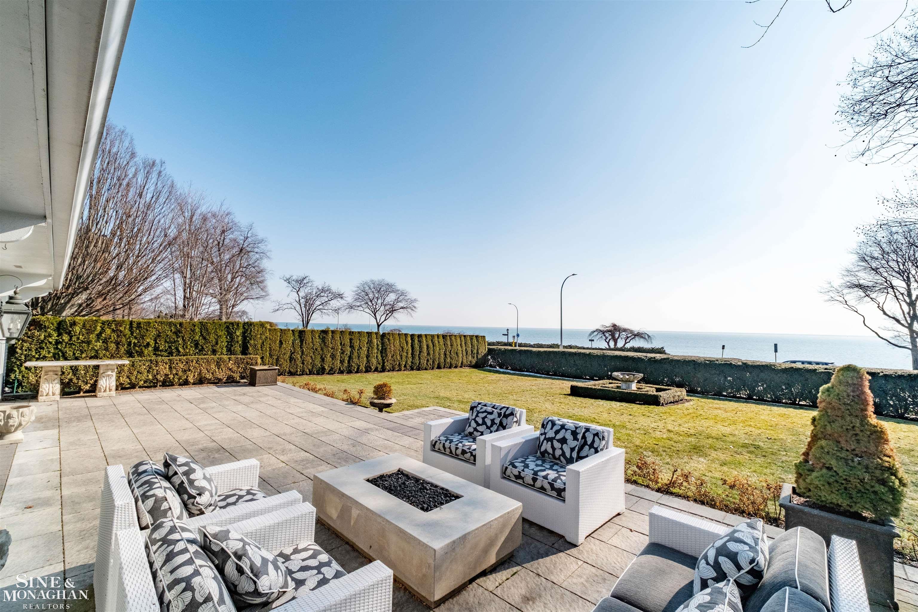 89 Lake Shore Road, Grosse Pointe Farms, MI, 48236