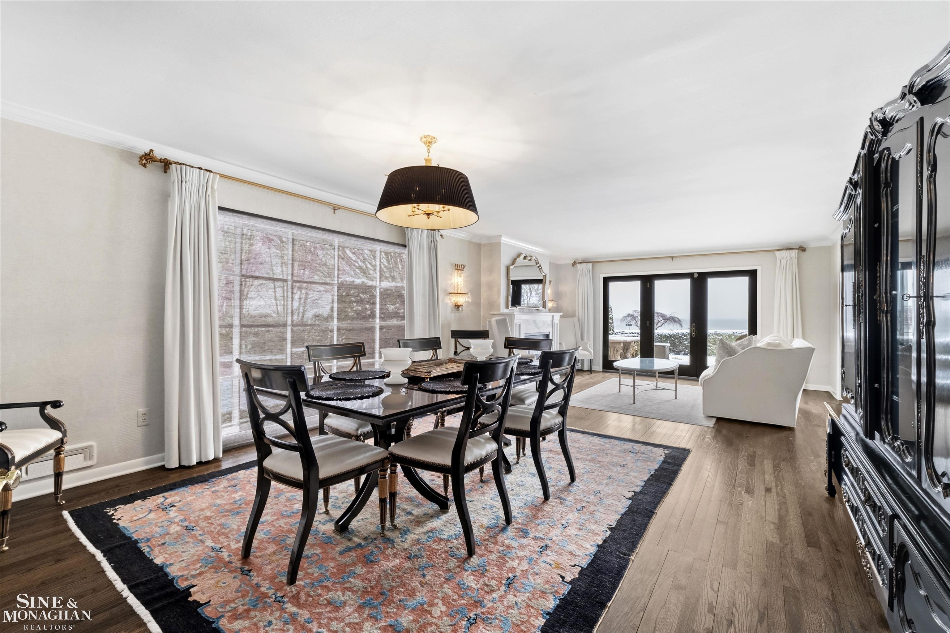 89 Lake Shore Road, Grosse Pointe Farms, MI, 48236