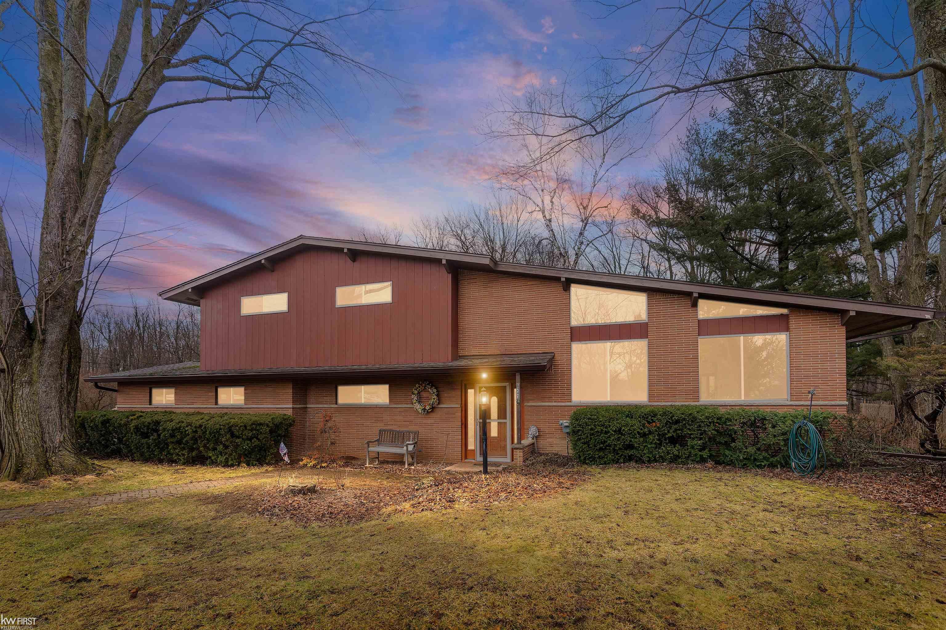 Grand Blanc, MI, 48439