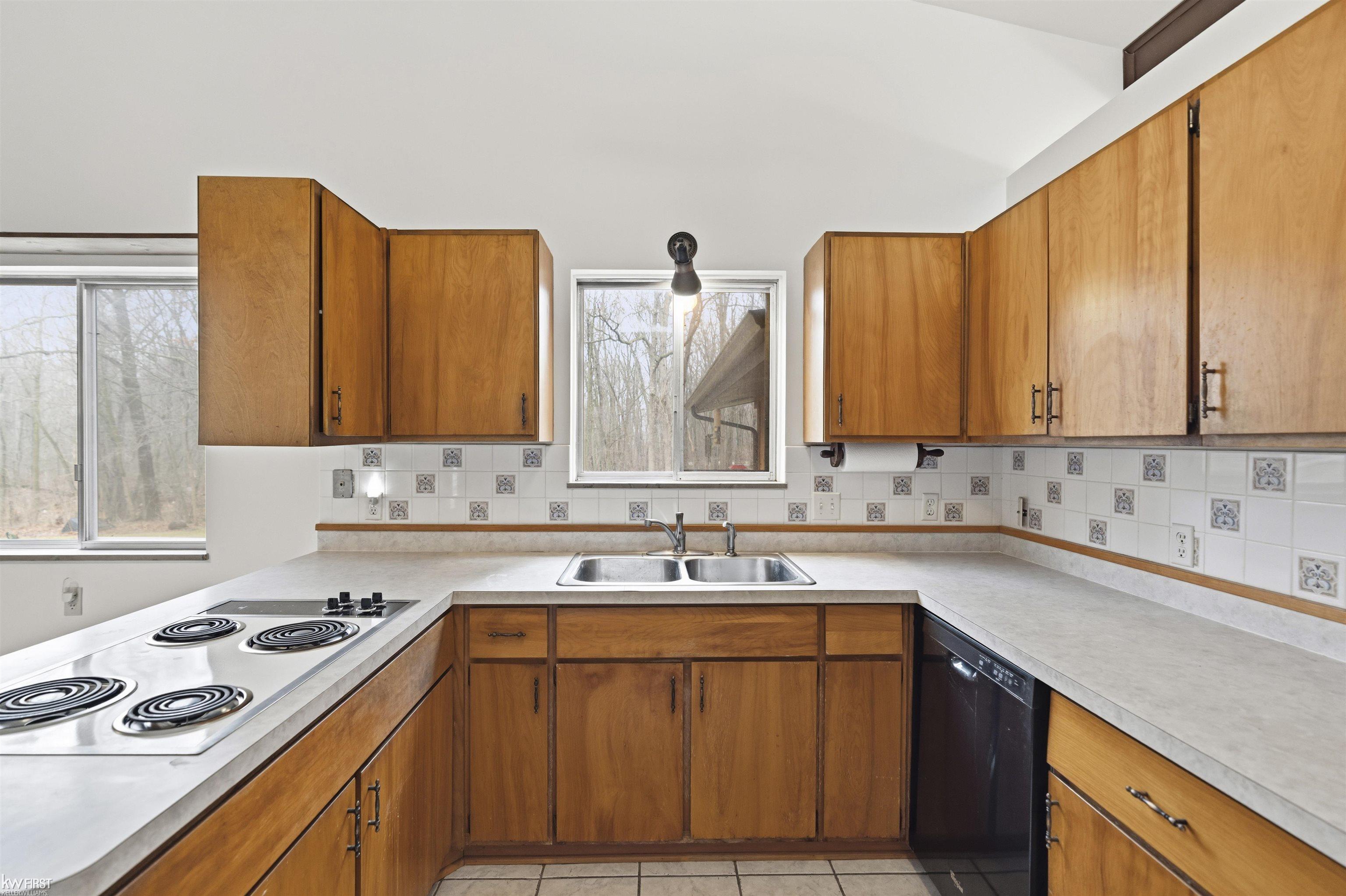 Grand Blanc, MI, 48439