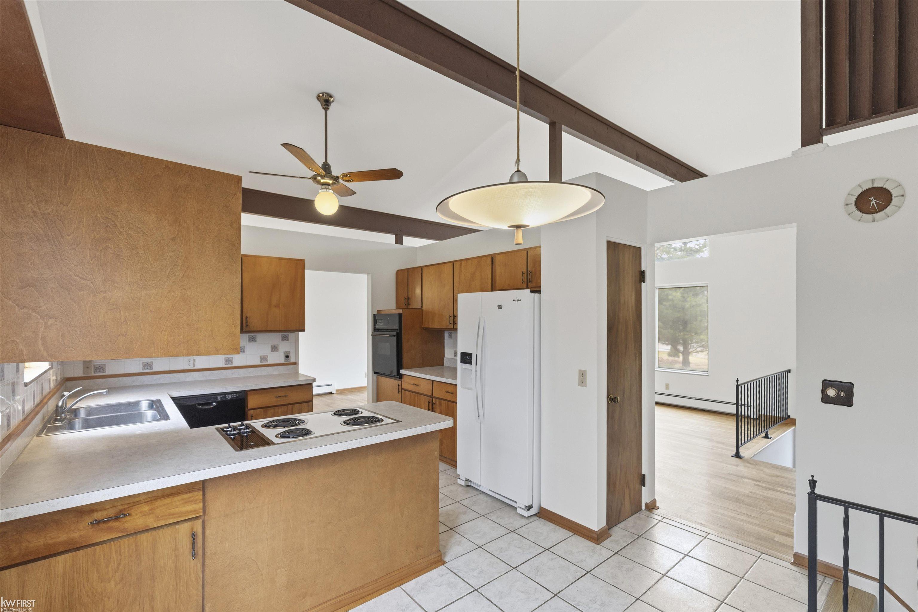 Grand Blanc, MI, 48439