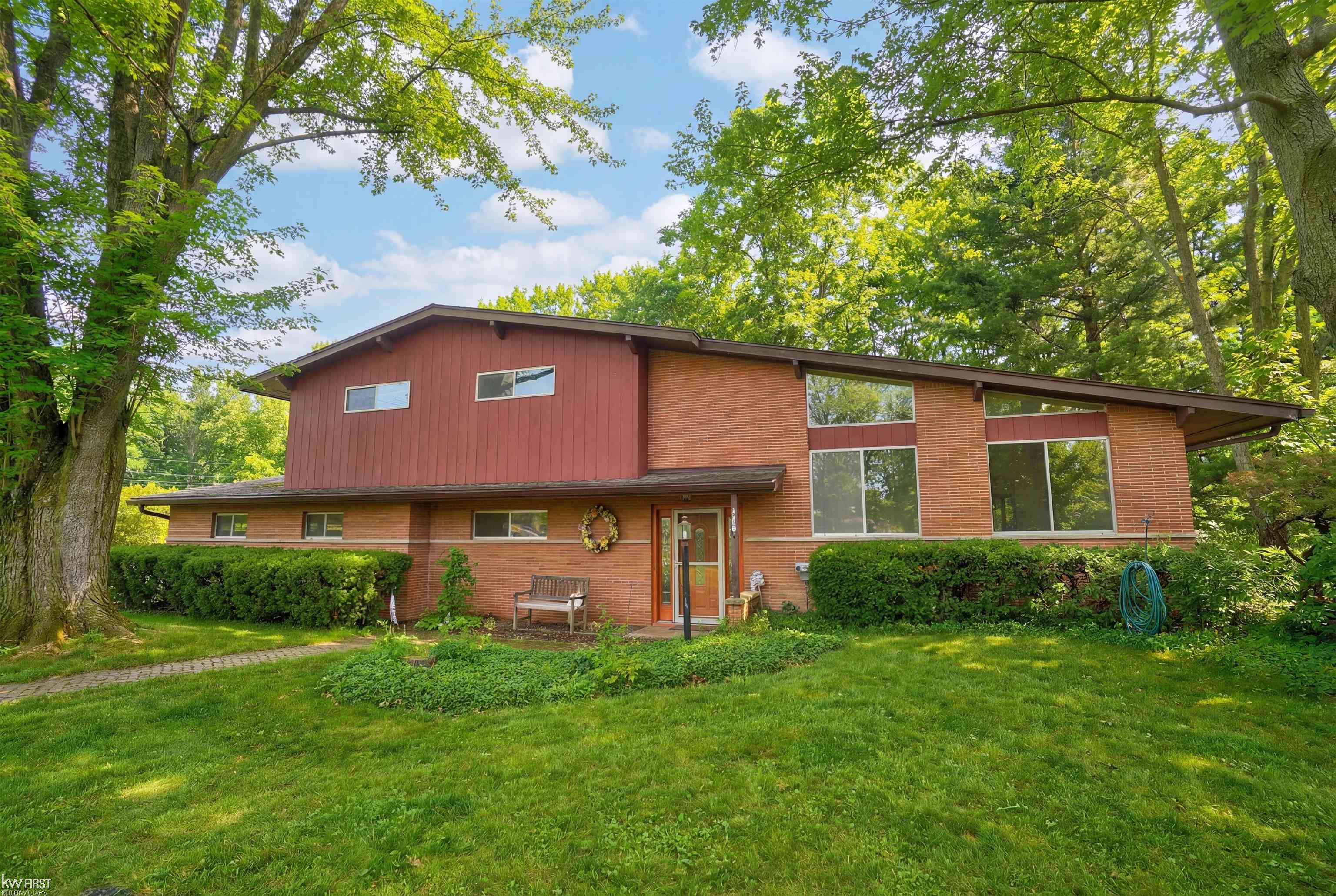 Grand Blanc, MI, 48439