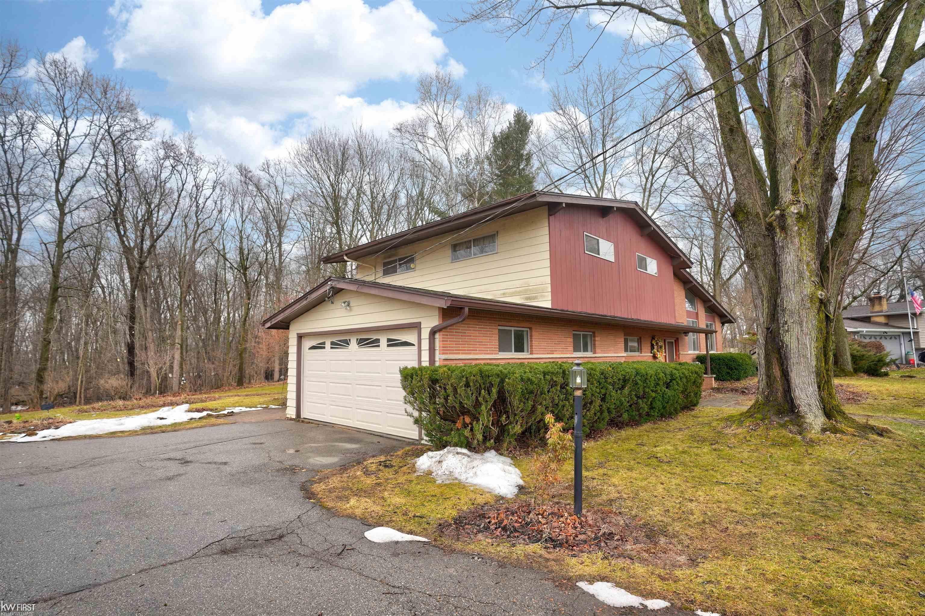 Grand Blanc, MI, 48439