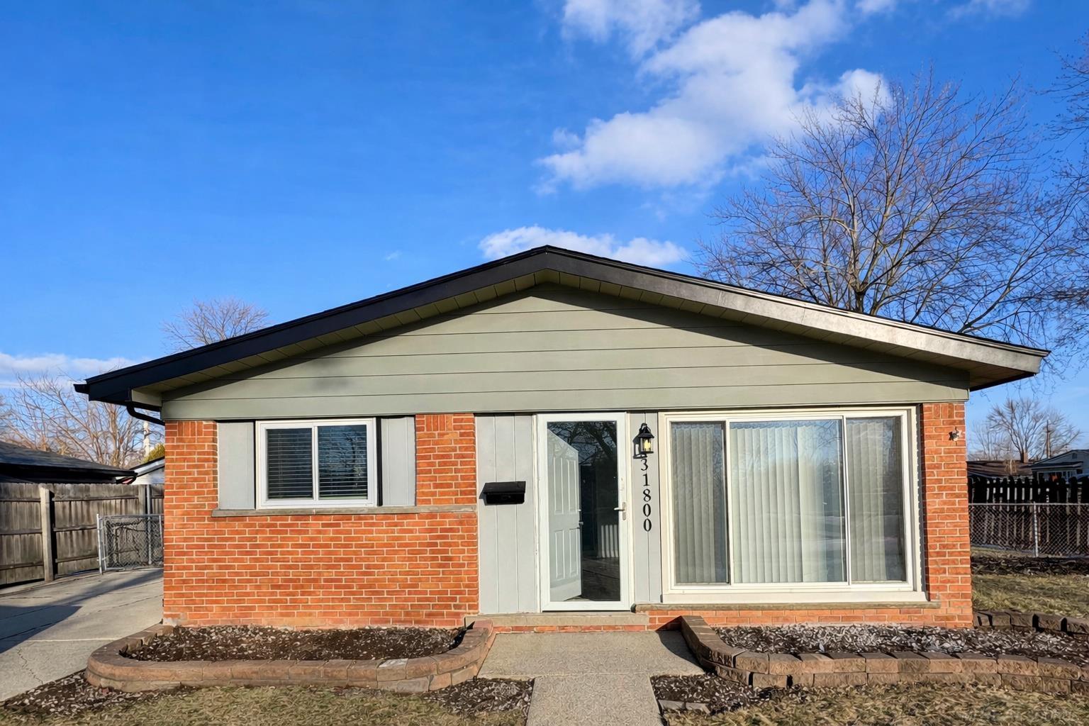 31800 Briar Lane photo 1