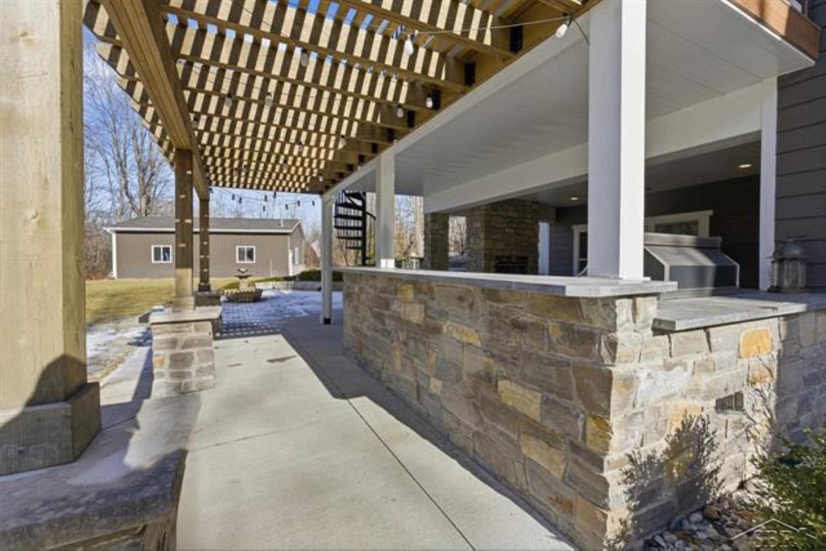 5716 Powder Horn Trail, Midland, MI, 48642