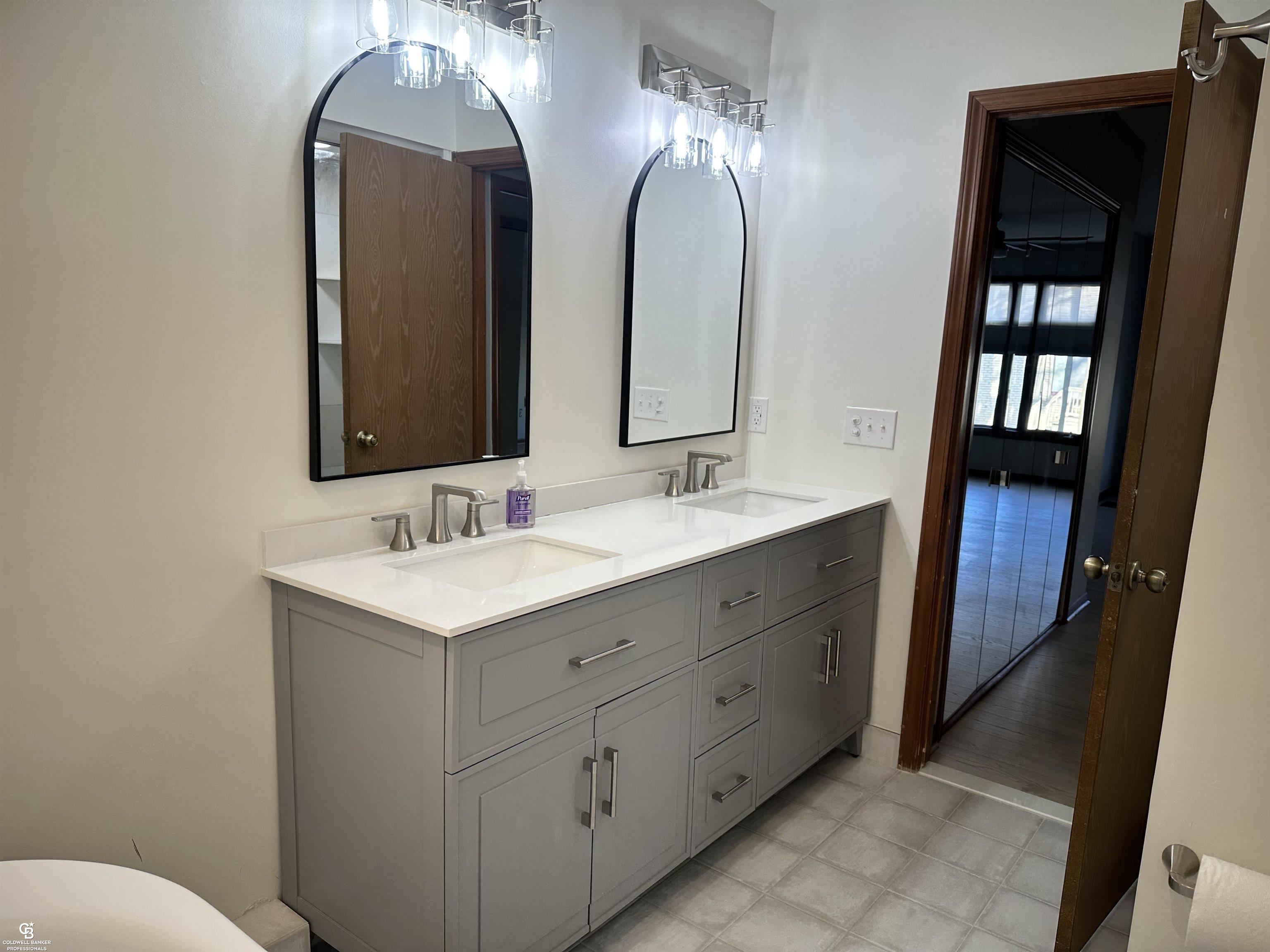43042 W Kirkwood Drive, Clinton Township, MI, 48038