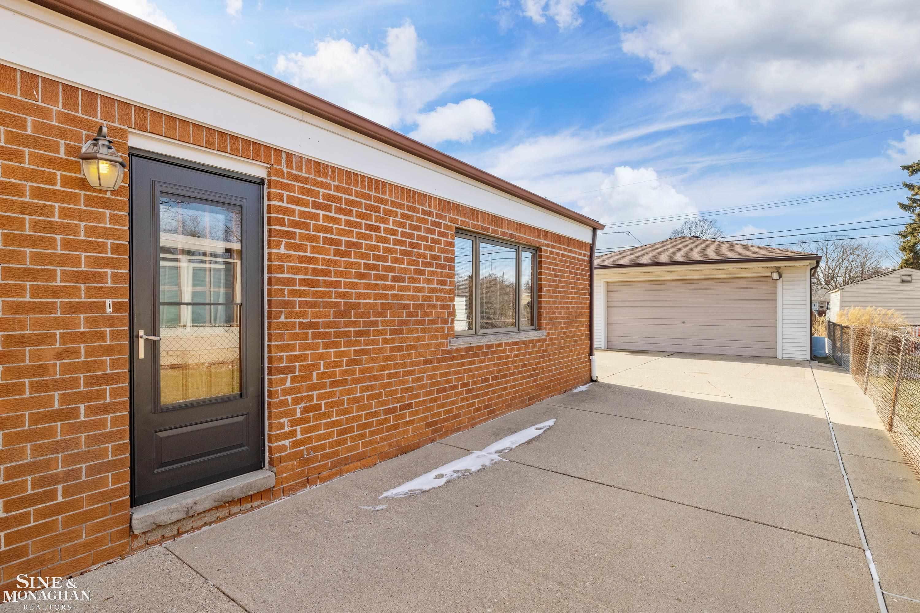 32549 Gloede Drive, Warren, MI, 48088