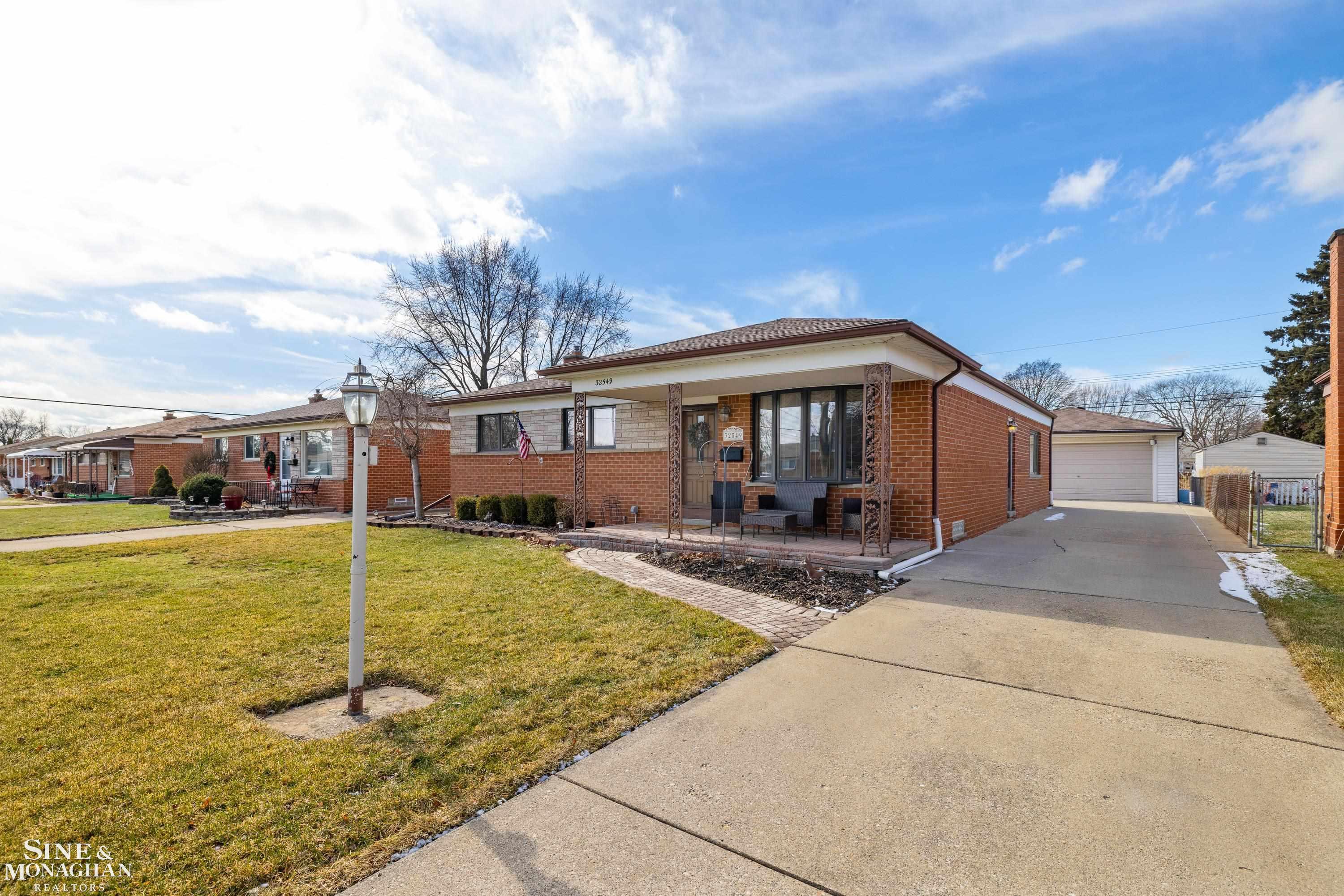 32549 Gloede Drive, Warren, MI, 48088