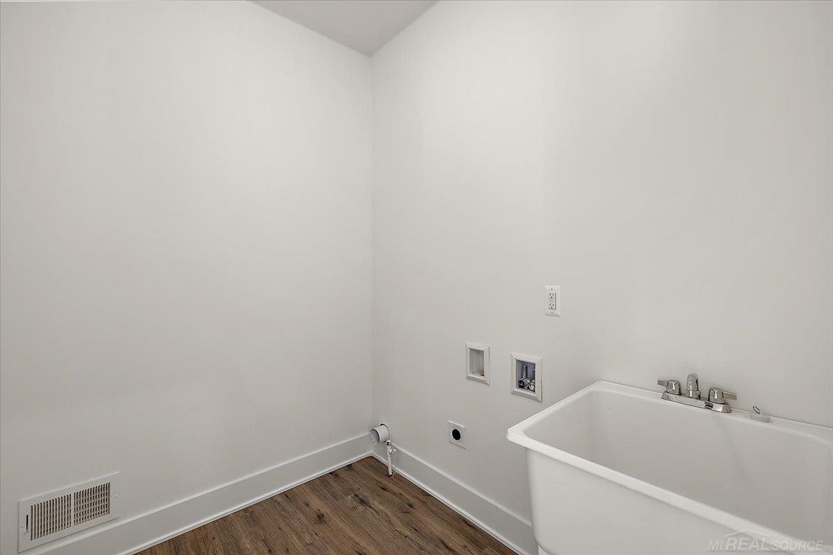 1716 W 12 Mile Road, Royal Oak, MI, 48073