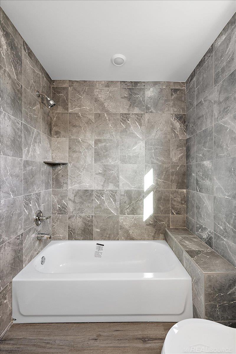 1716 W 12 Mile Road, Royal Oak, MI, 48073