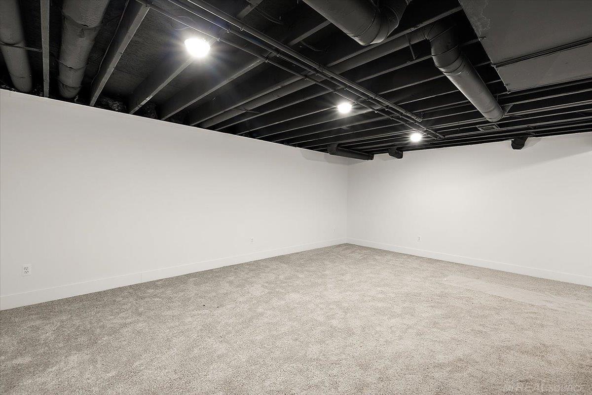 1712 W 12 Mile Road, Royal Oak, MI, 48073