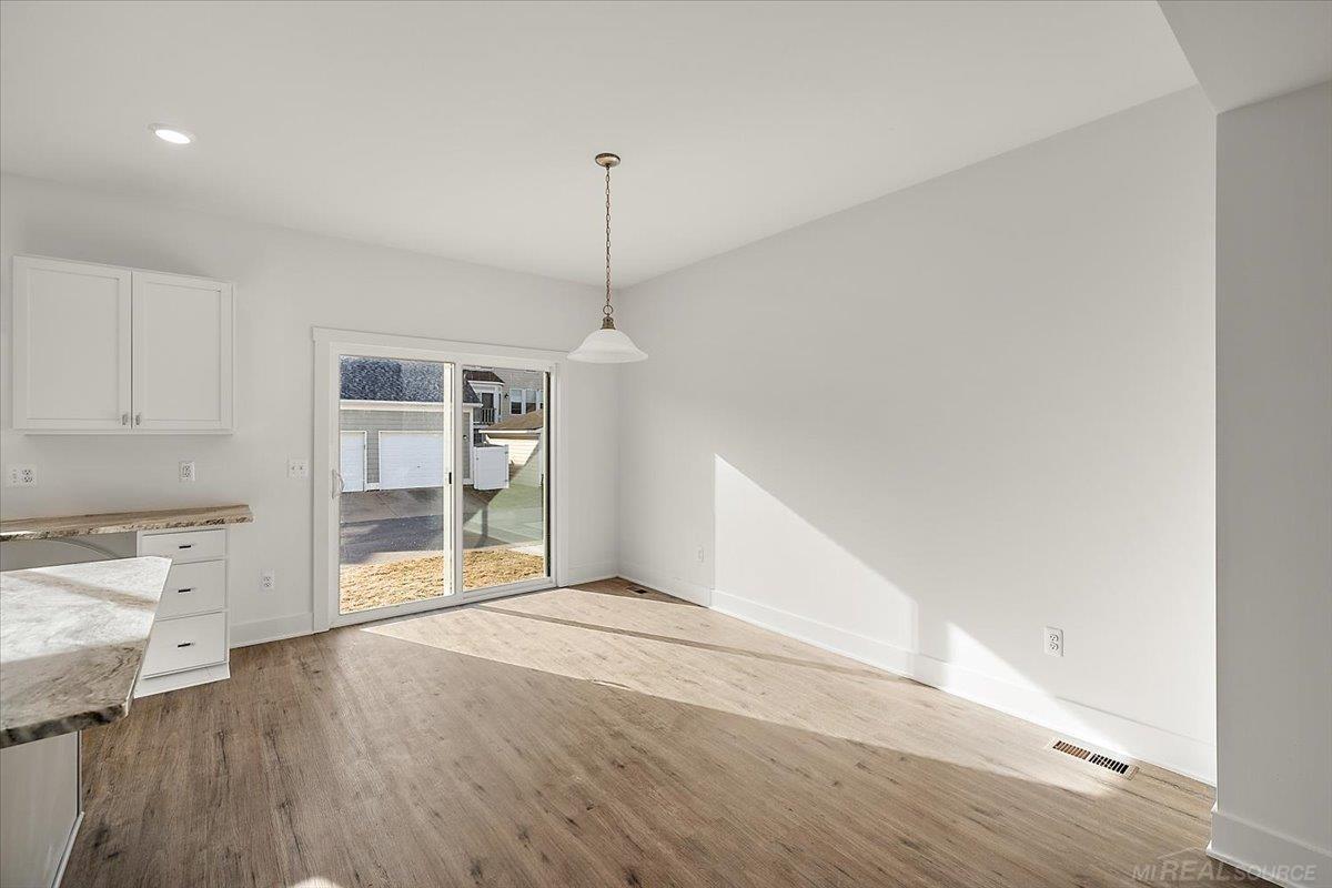 1712 W 12 Mile Road, Royal Oak, MI, 48073