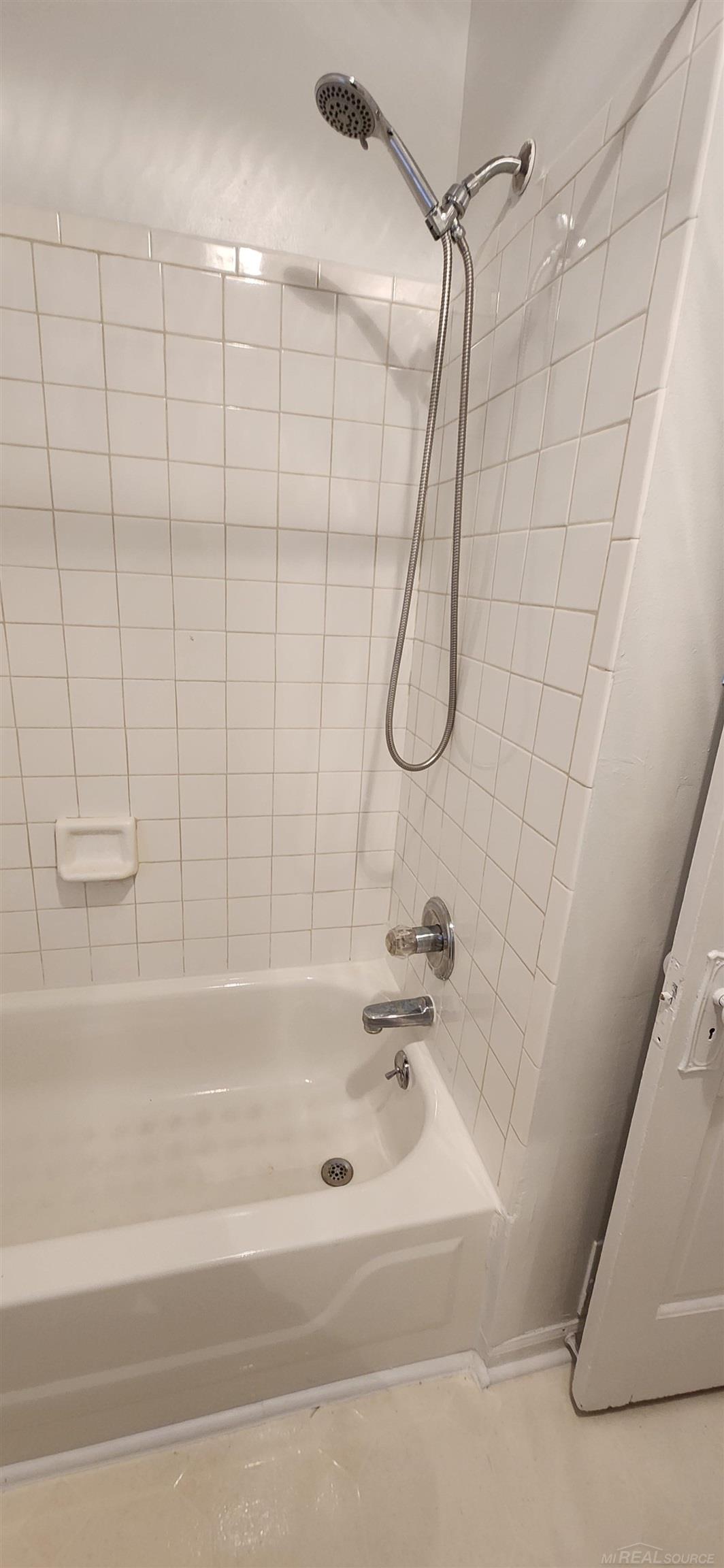 8110 Chalmers Avenue photo 3
