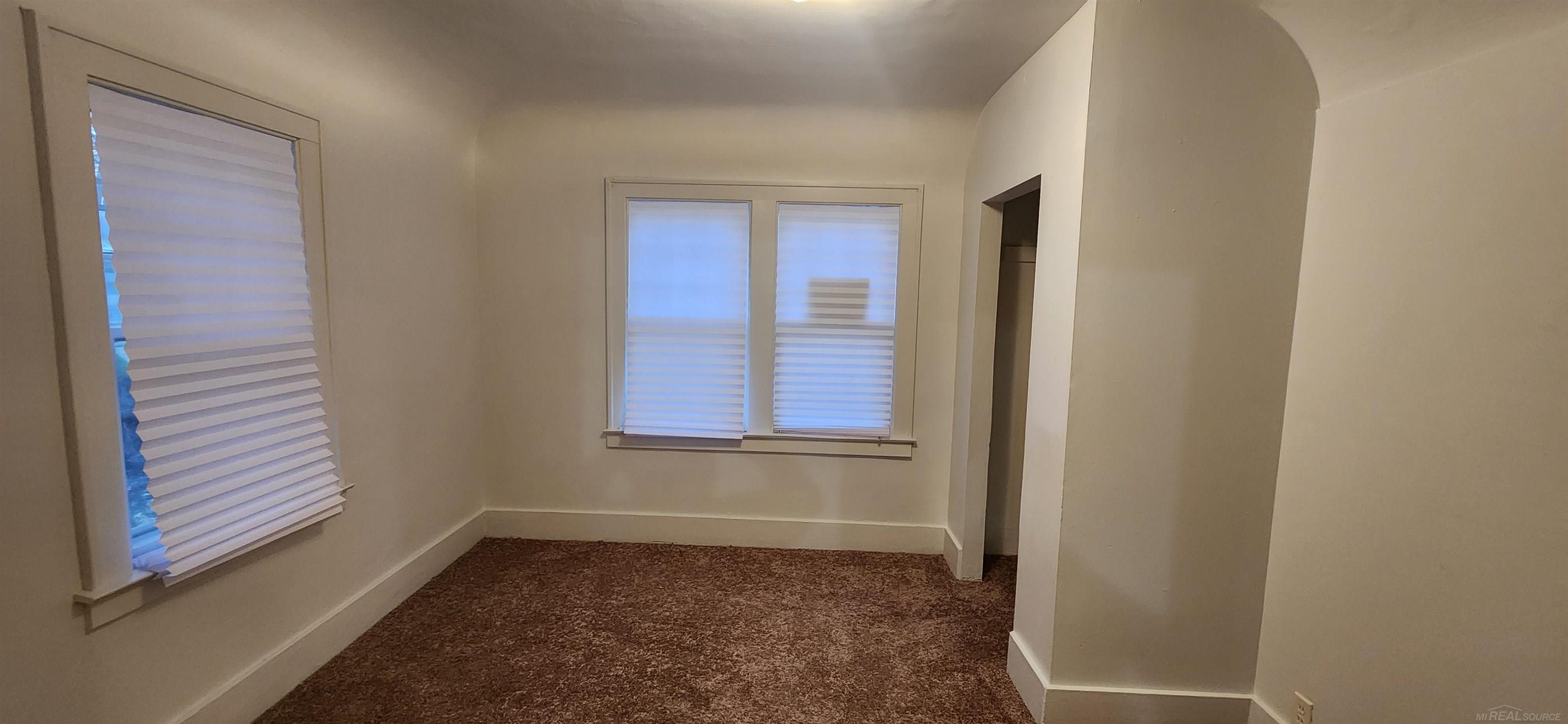 8110 Chalmers Avenue photo 8