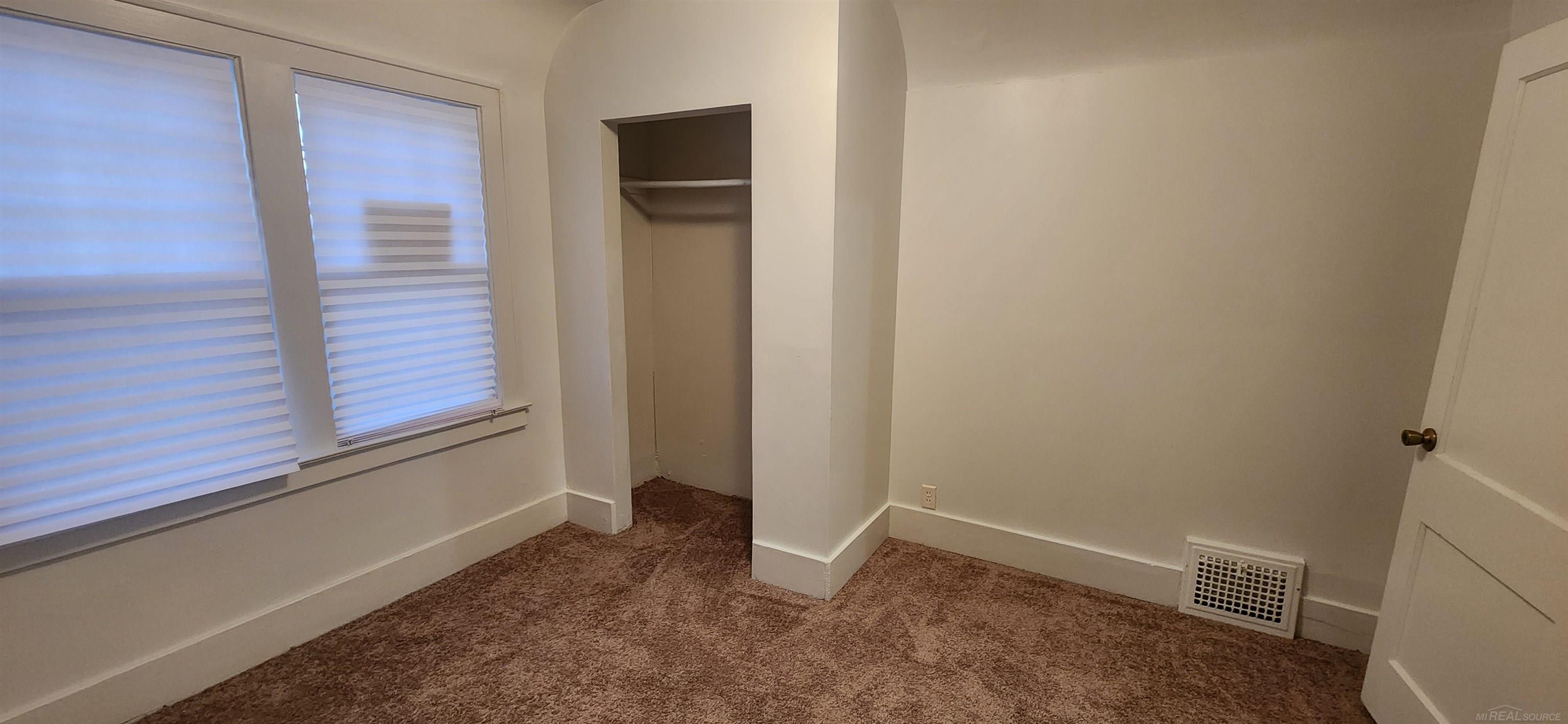 8110 Chalmers Avenue photo 9