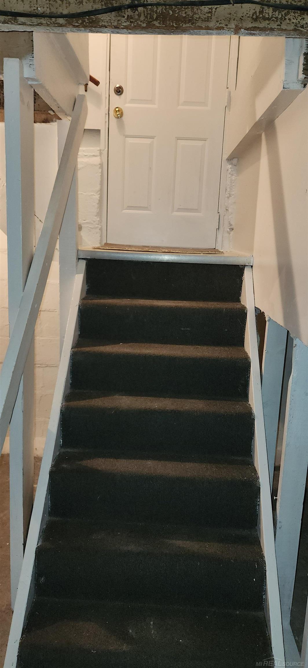 8110 Chalmers Avenue photo 10