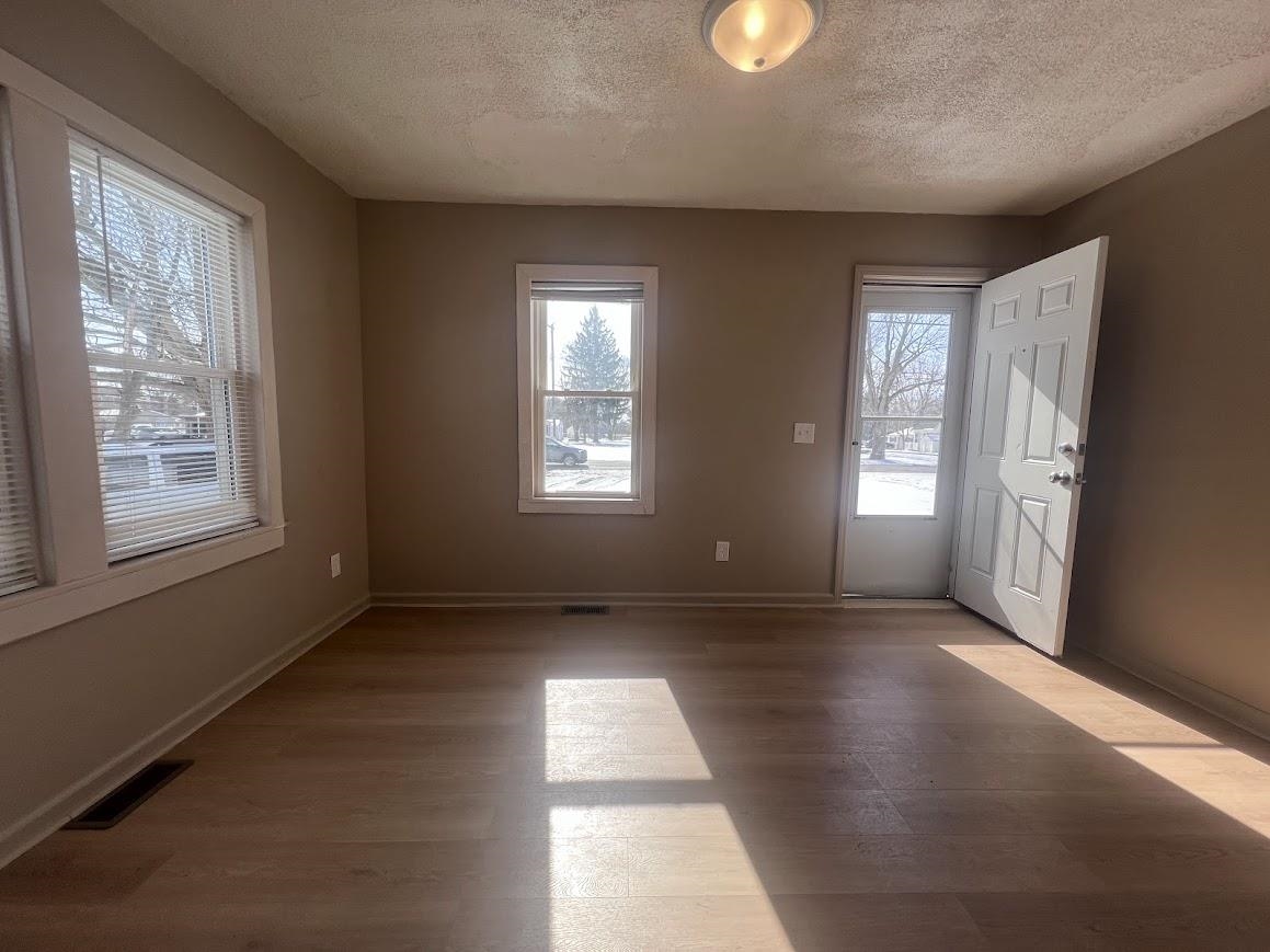 5131 E Carpenter Road, Flint, MI, 48506