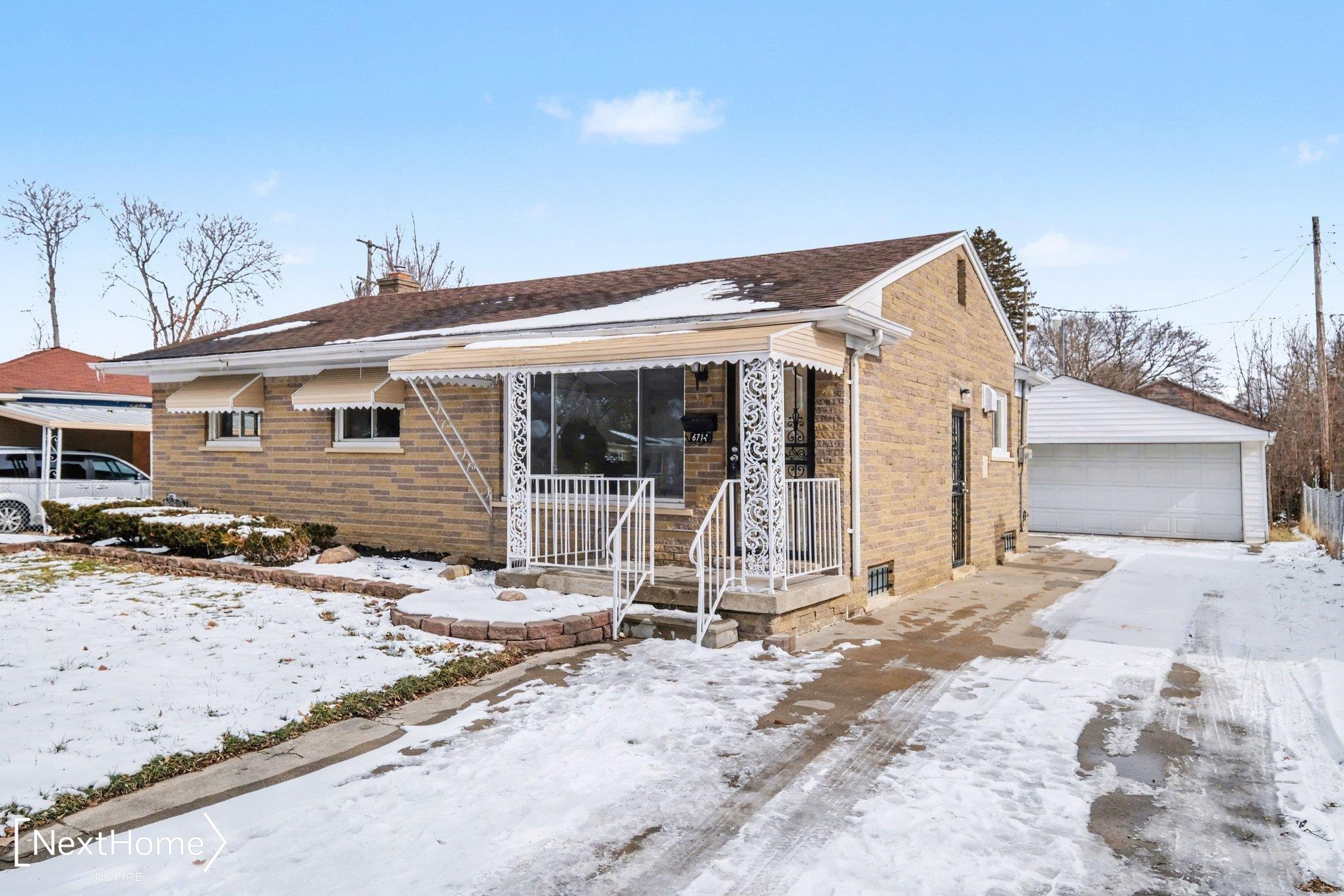 6714 Cranwood Drive, Flint, MI, 48505