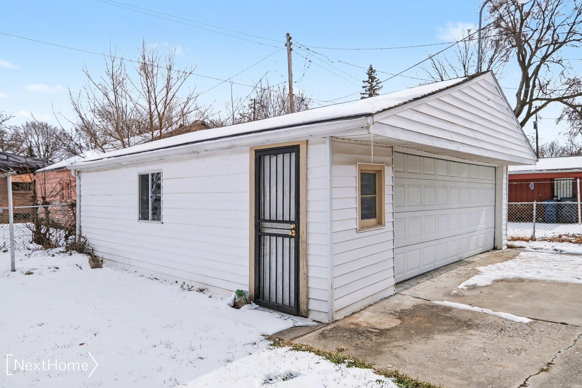 6714 Cranwood Drive, Flint, MI, 48505