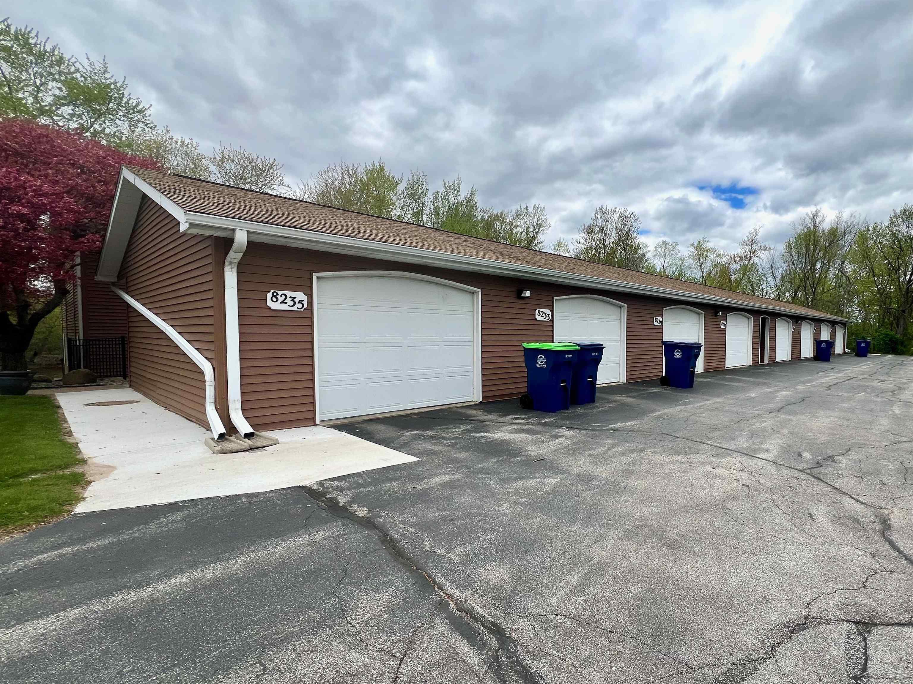 8233 Midland Road, Freeland, MI, 48623